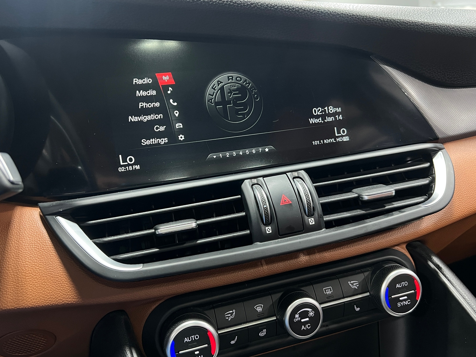 Thumbnail: 2019 Alfa Romeo Giulia - 3