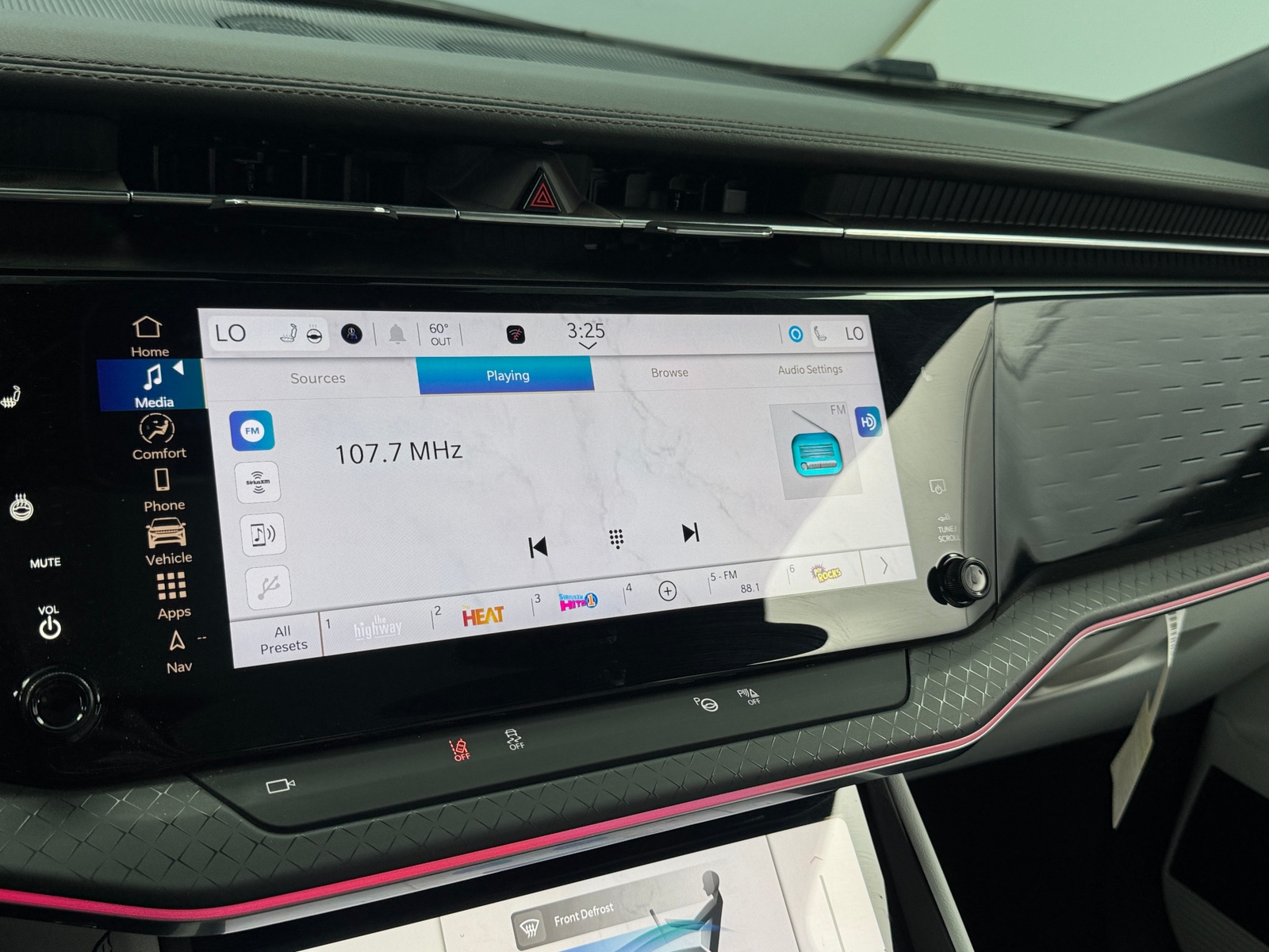 Thumbnail: 2025 Jeep Wagoneer S - 3