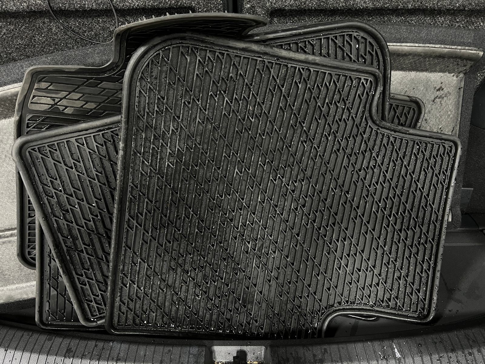 Thumbnail: 2022 Volkswagen Tiguan - 7