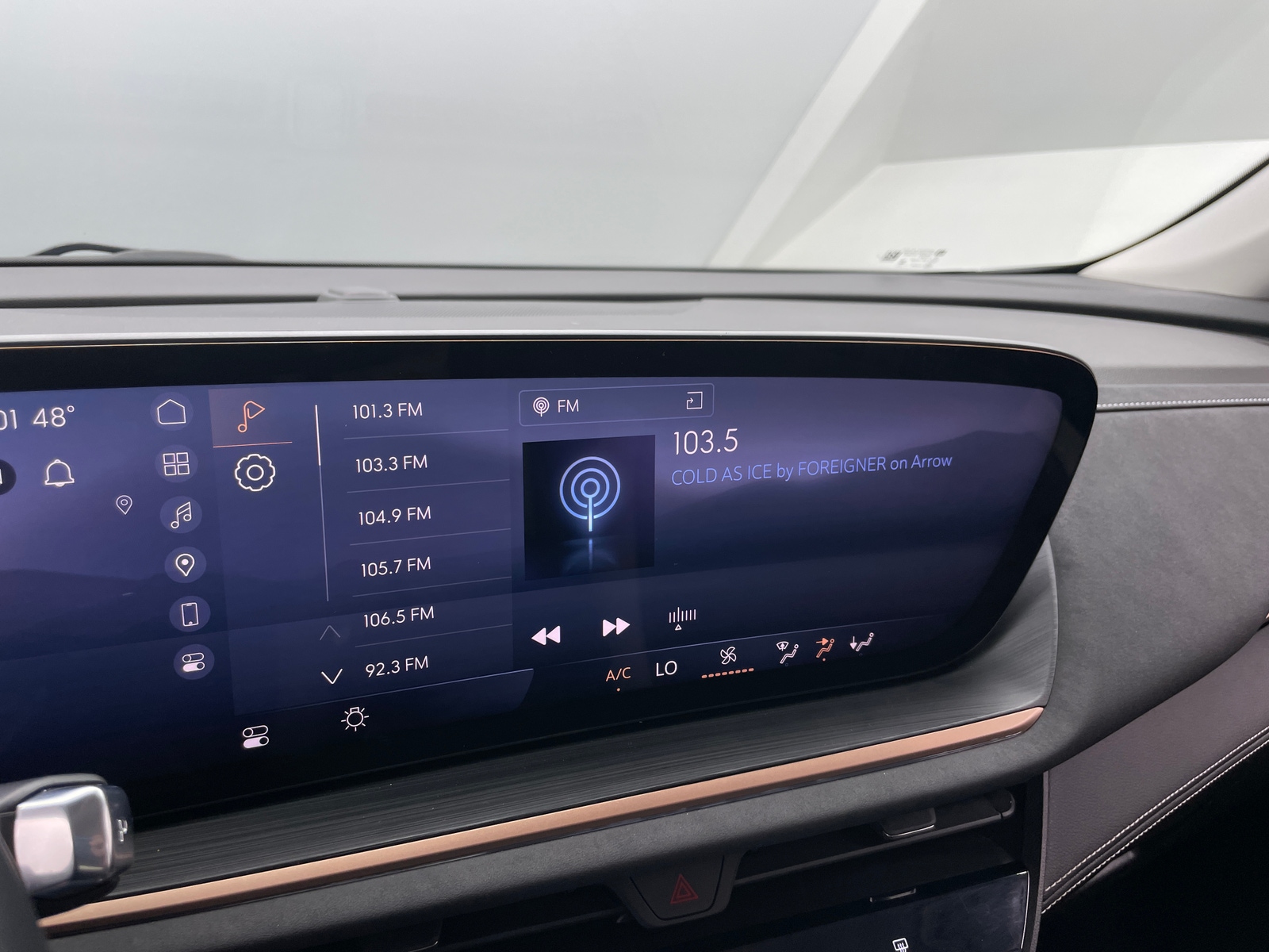 Thumbnail: 2025 Buick Envision - 3