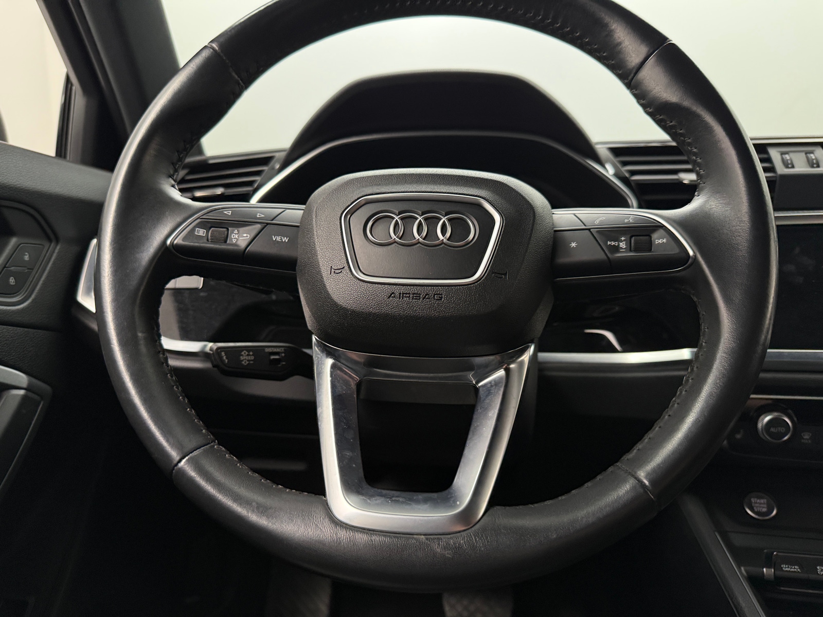 Thumbnail: 2020 Audi Q3 - 4