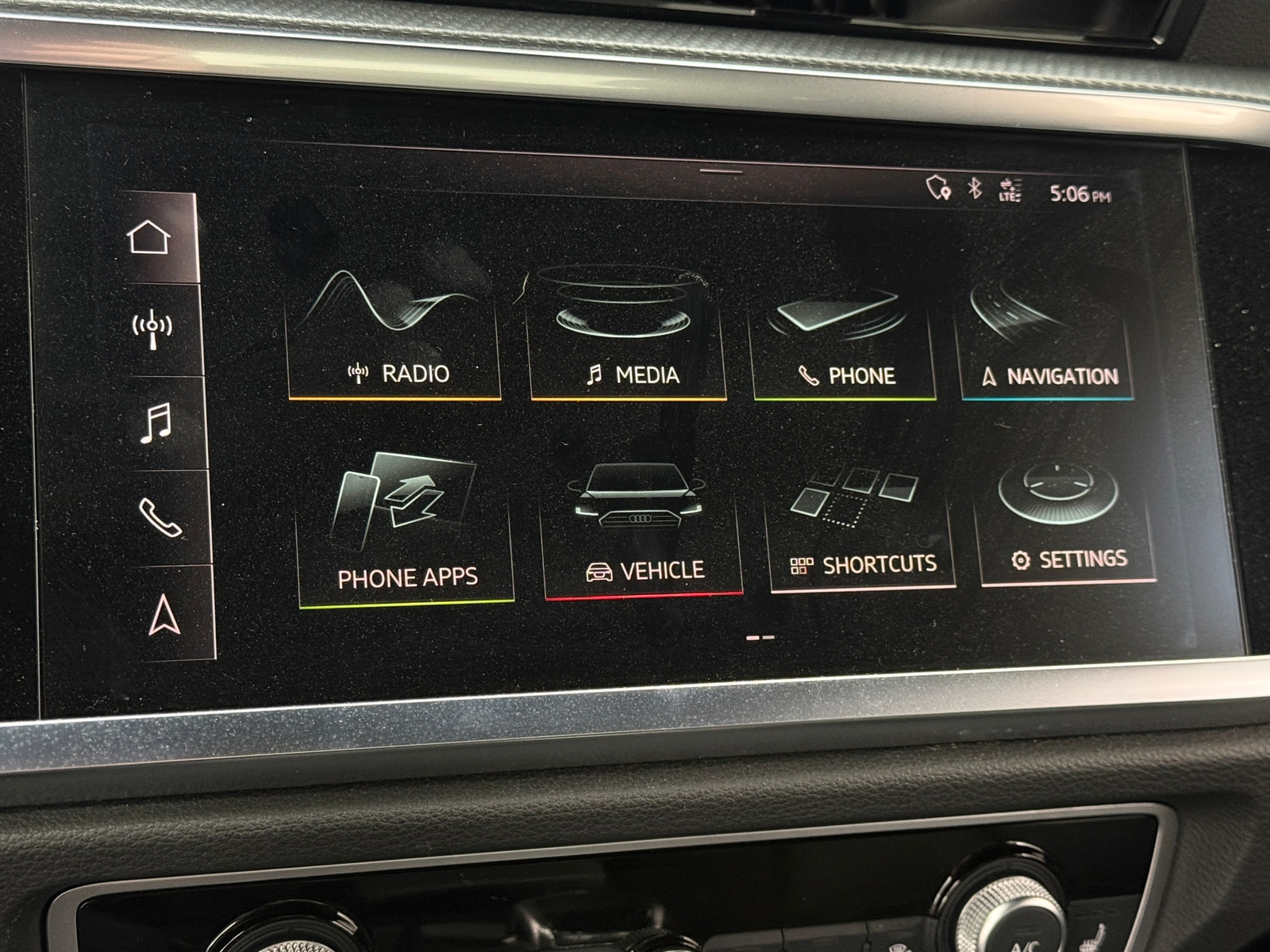 Thumbnail: 2020 Audi Q3 - 3