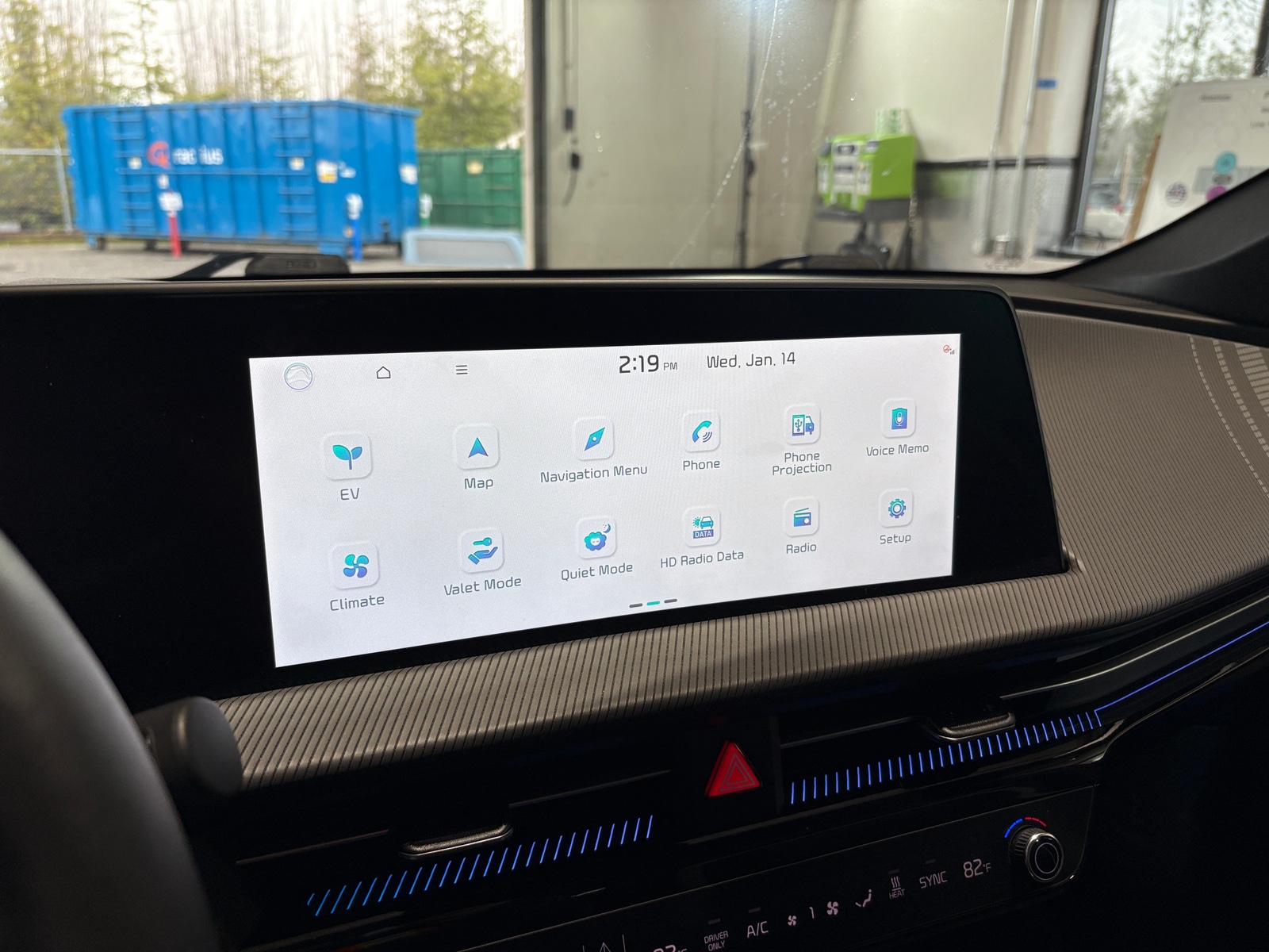 Thumbnail: 2023 Kia EV6 - 3