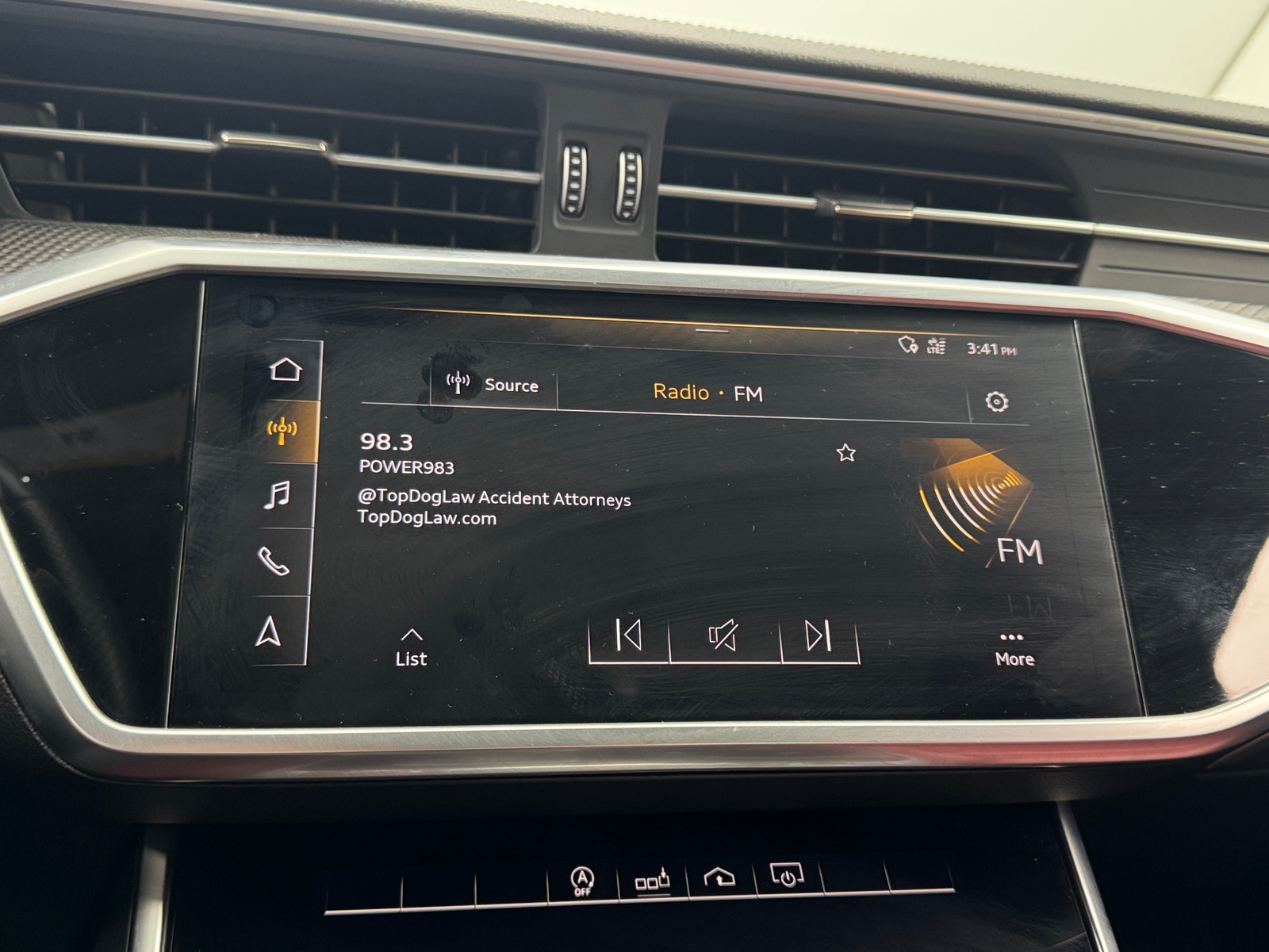 Thumbnail: 2020 Audi S6 - 3