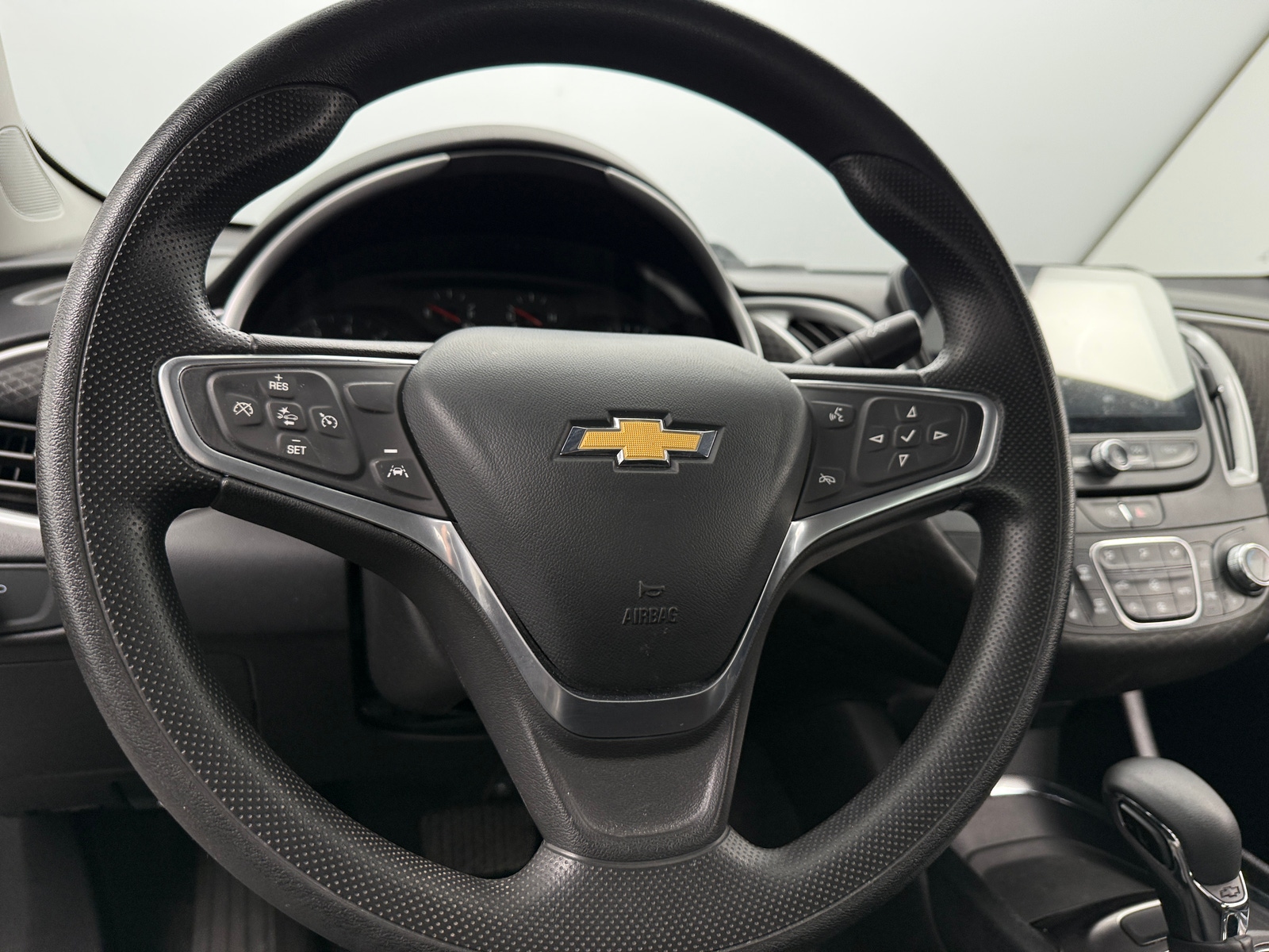 Thumbnail: 2023 Chevrolet Malibu - 5