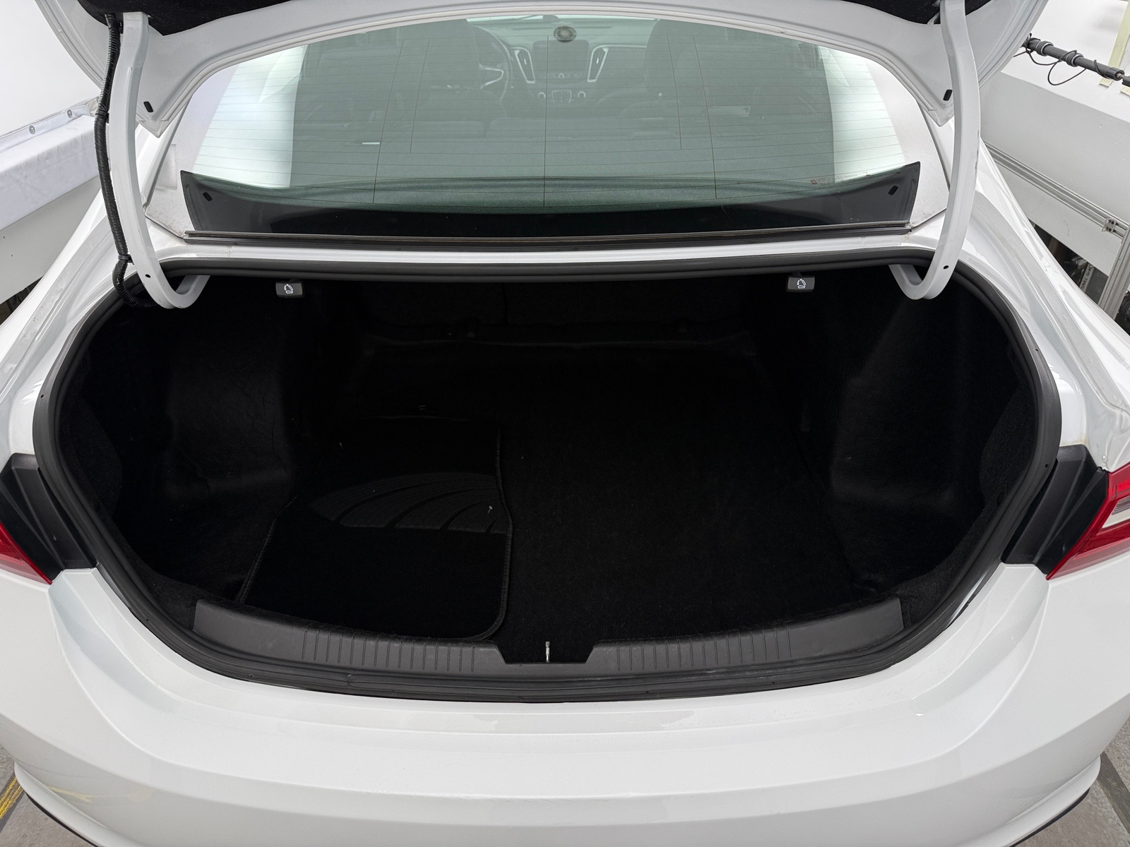 Thumbnail: 2023 Chevrolet Malibu - 7