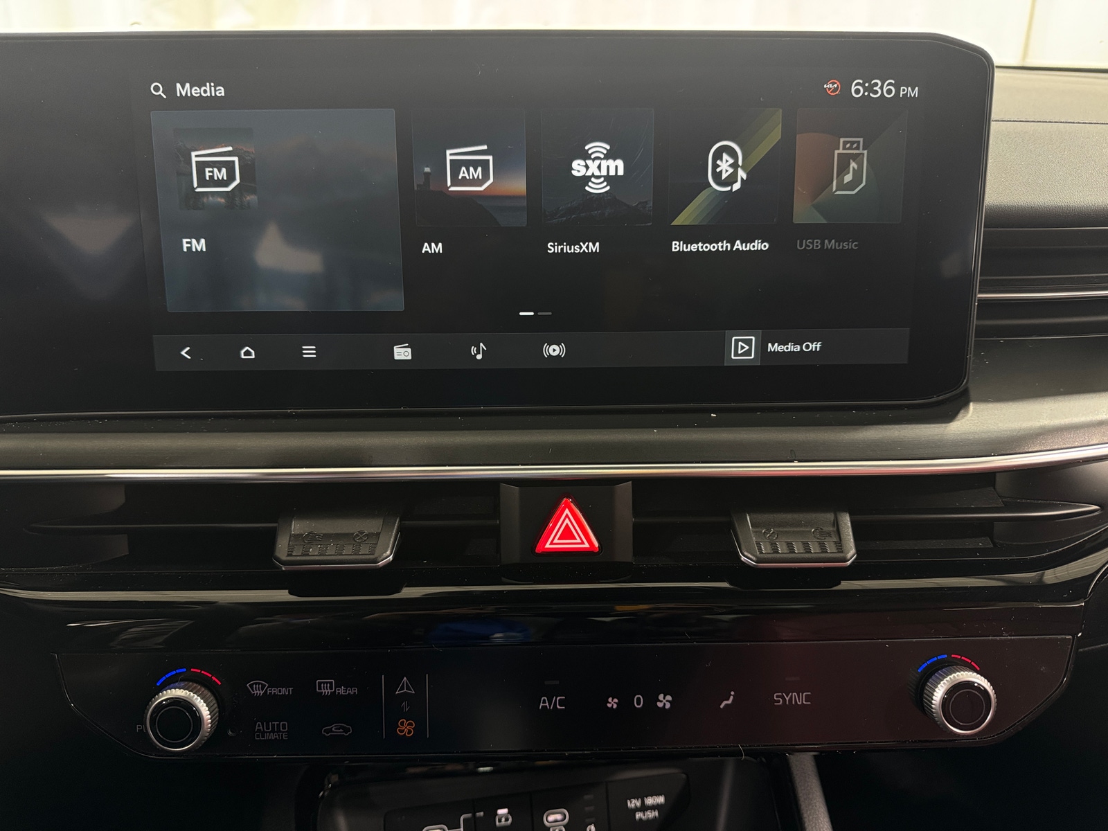 Thumbnail: 2025 Kia K5 - 3