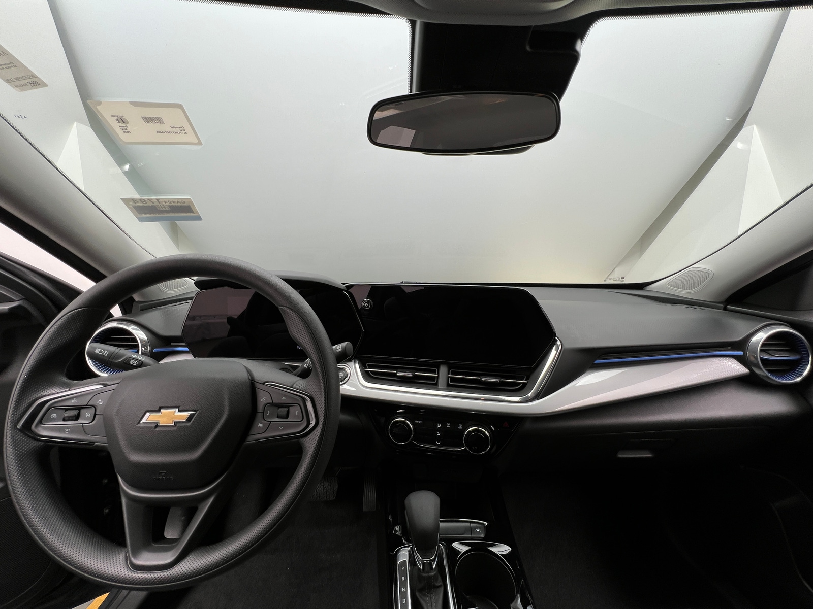 Thumbnail: 2025 Chevrolet Trax - 3