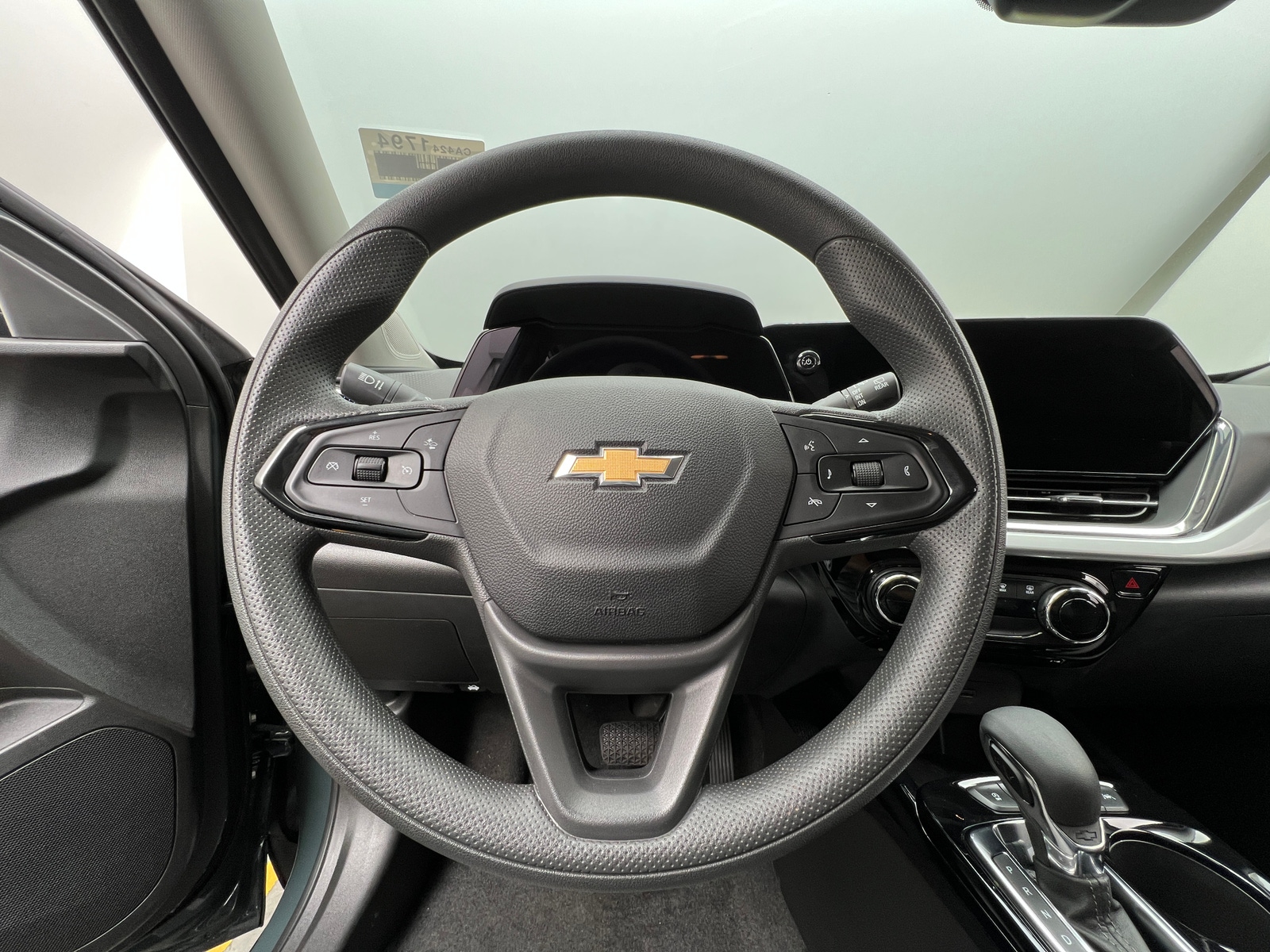 Thumbnail: 2025 Chevrolet Trax - 5