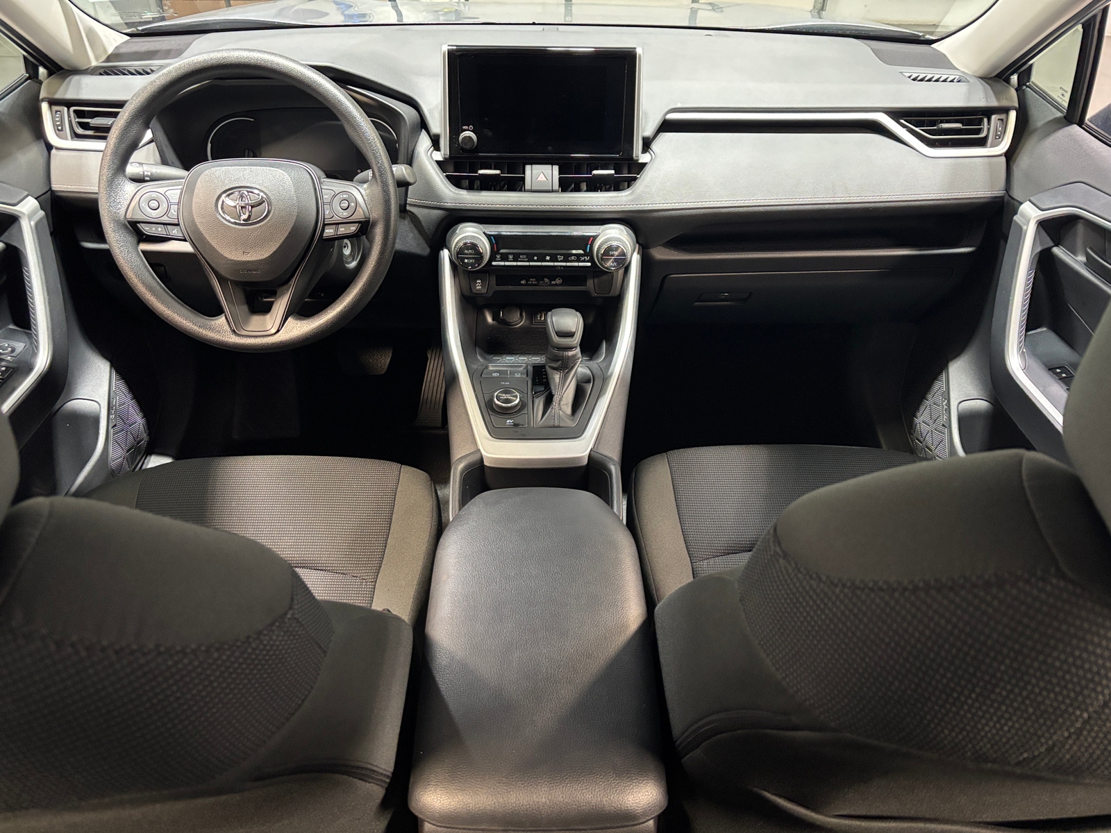 Thumbnail: 2025 Toyota RAV4 - 3