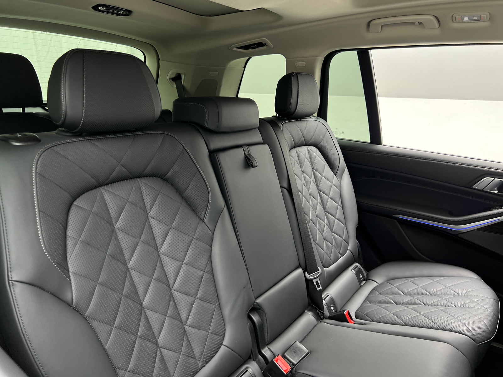 Thumbnail: 2025 BMW X7 - 5