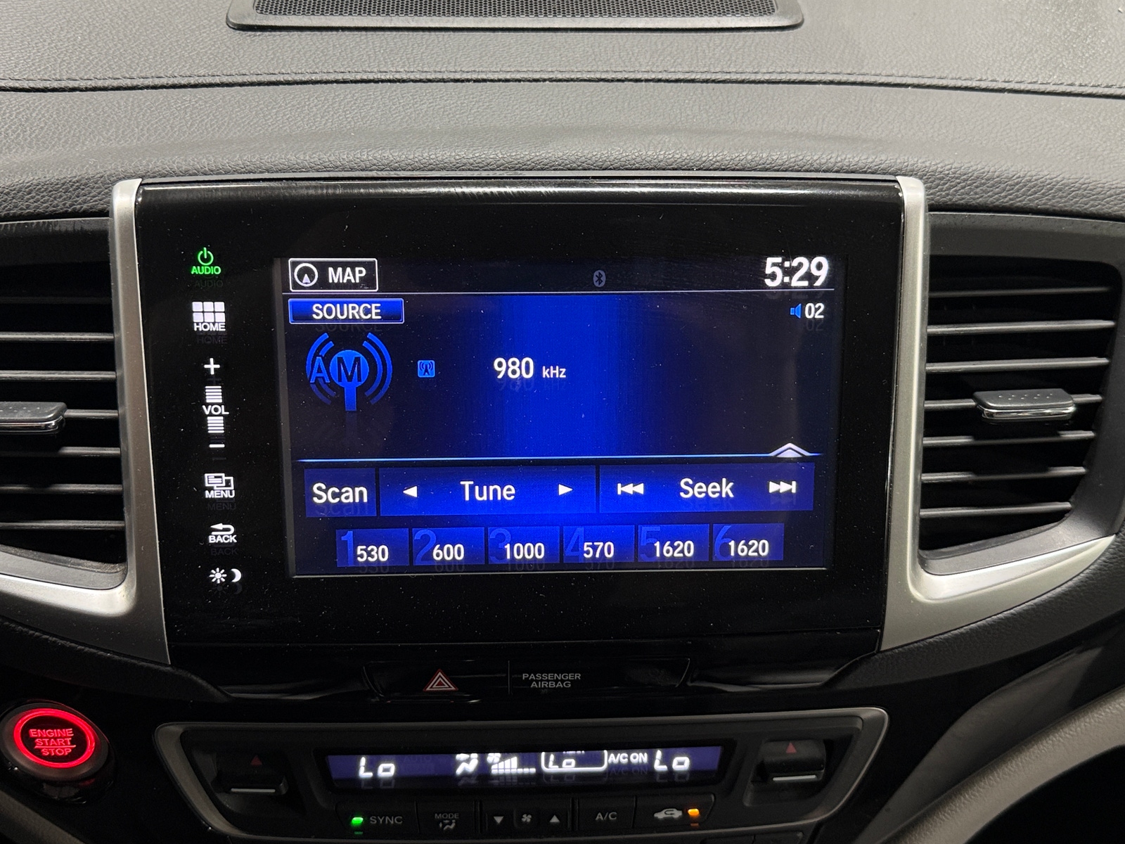 Thumbnail: 2016 Honda Pilot - 3