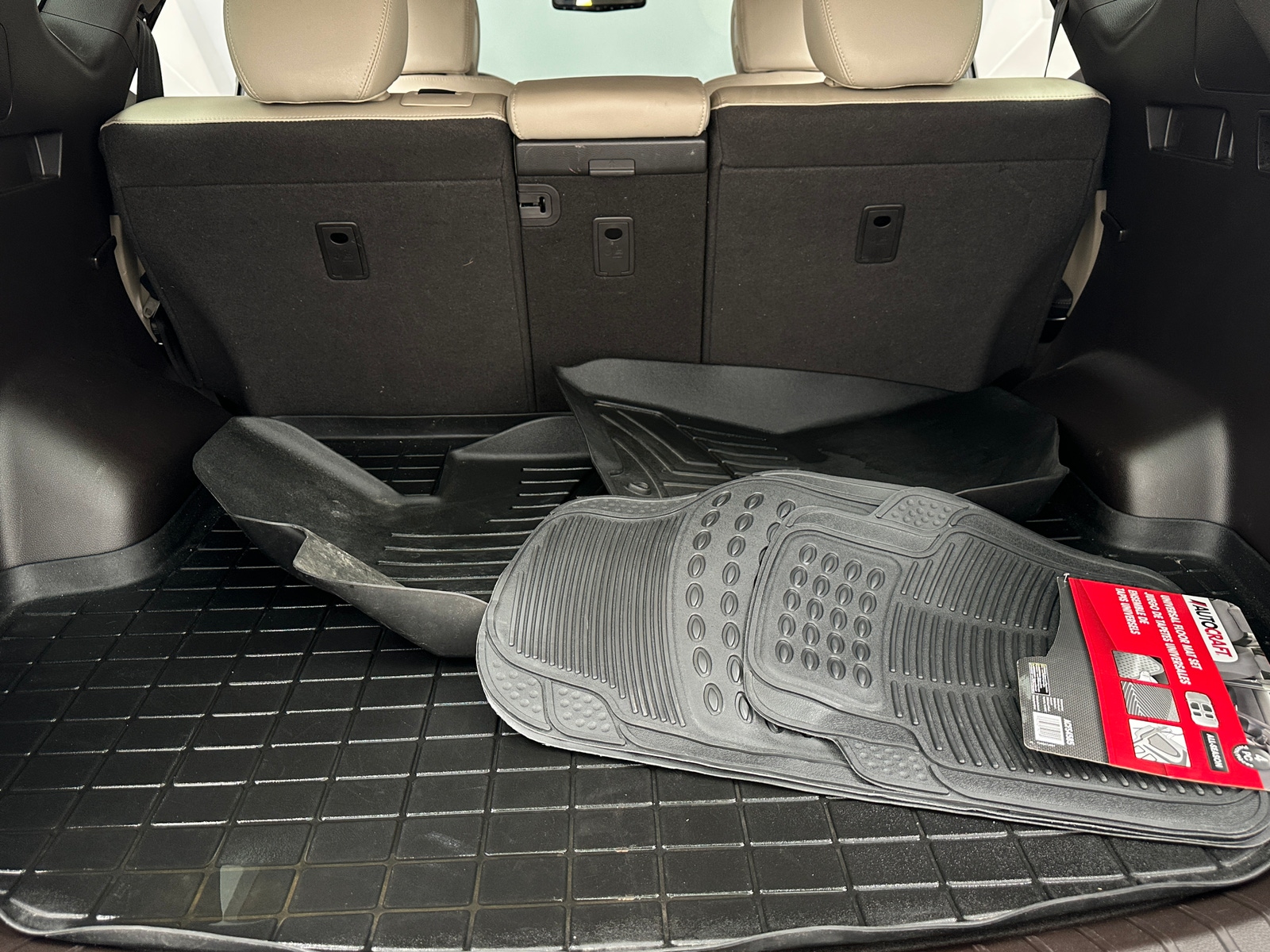 Thumbnail: 2017 Hyundai Santa Fe - 7