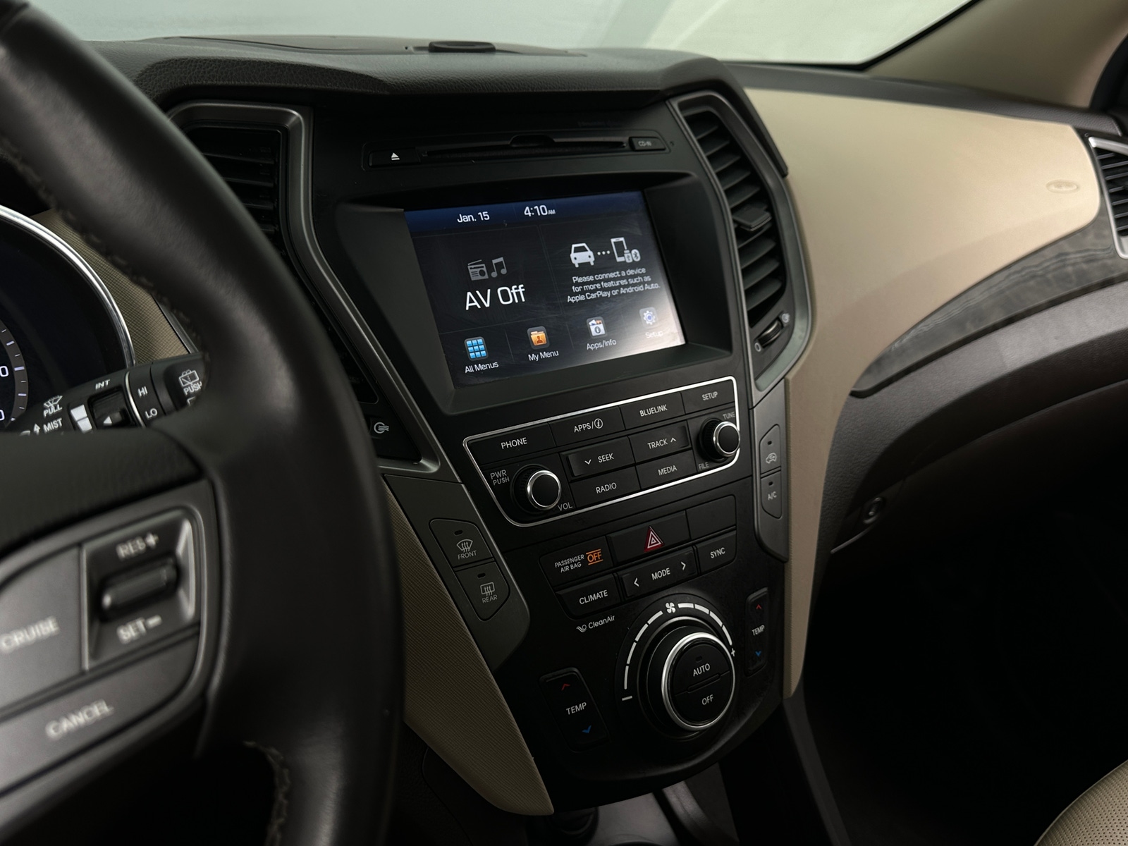 Thumbnail: 2017 Hyundai Santa Fe - 4