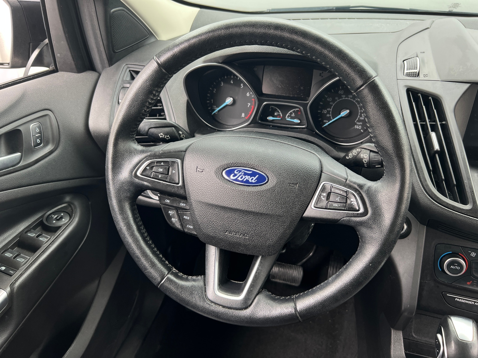 Thumbnail: 2019 Ford Escape - 3