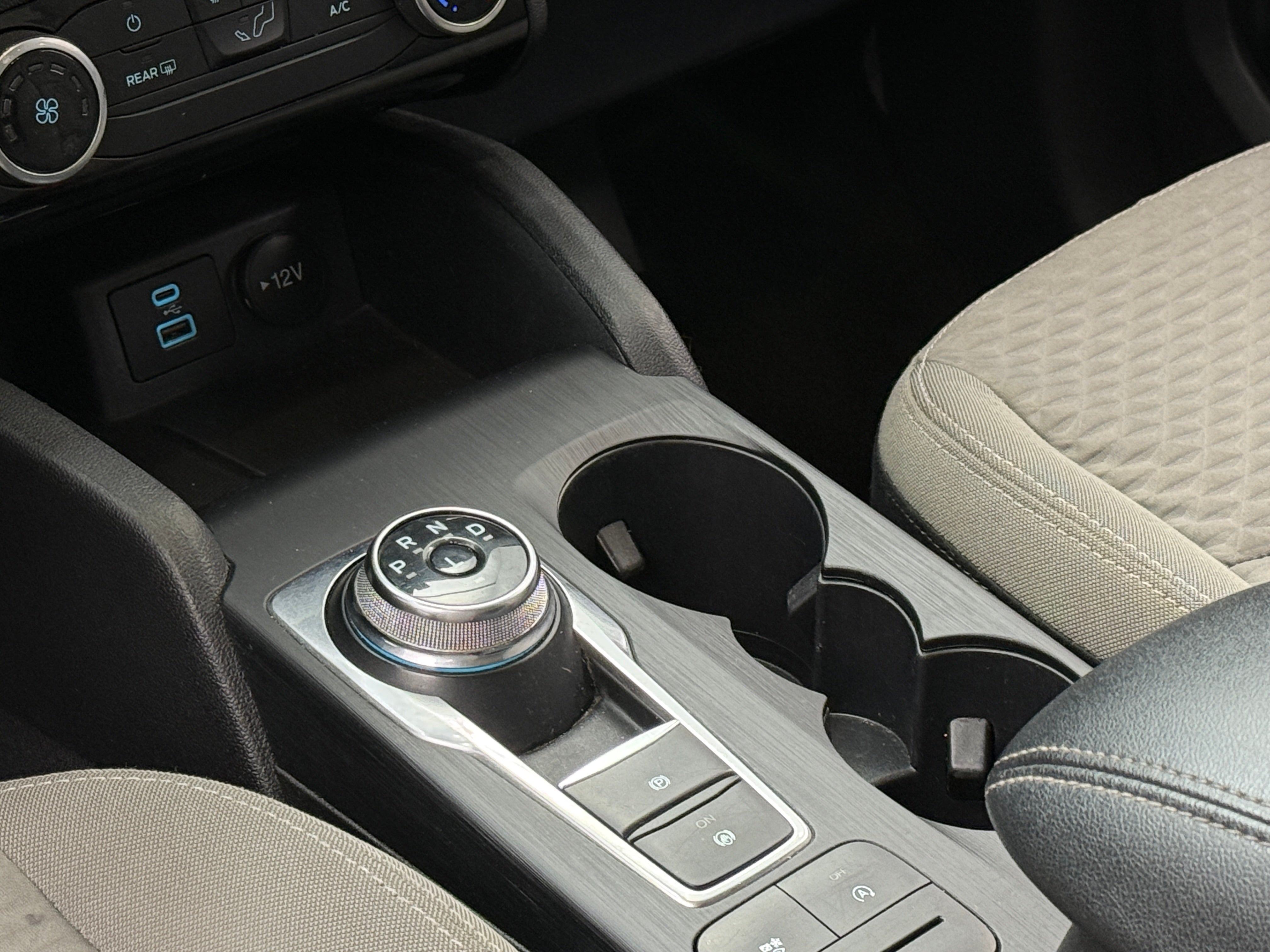 Used 2022 Ford Escape SE with VIN 1FMCU0G63NUA20024 for sale in South Chesterfield, VA