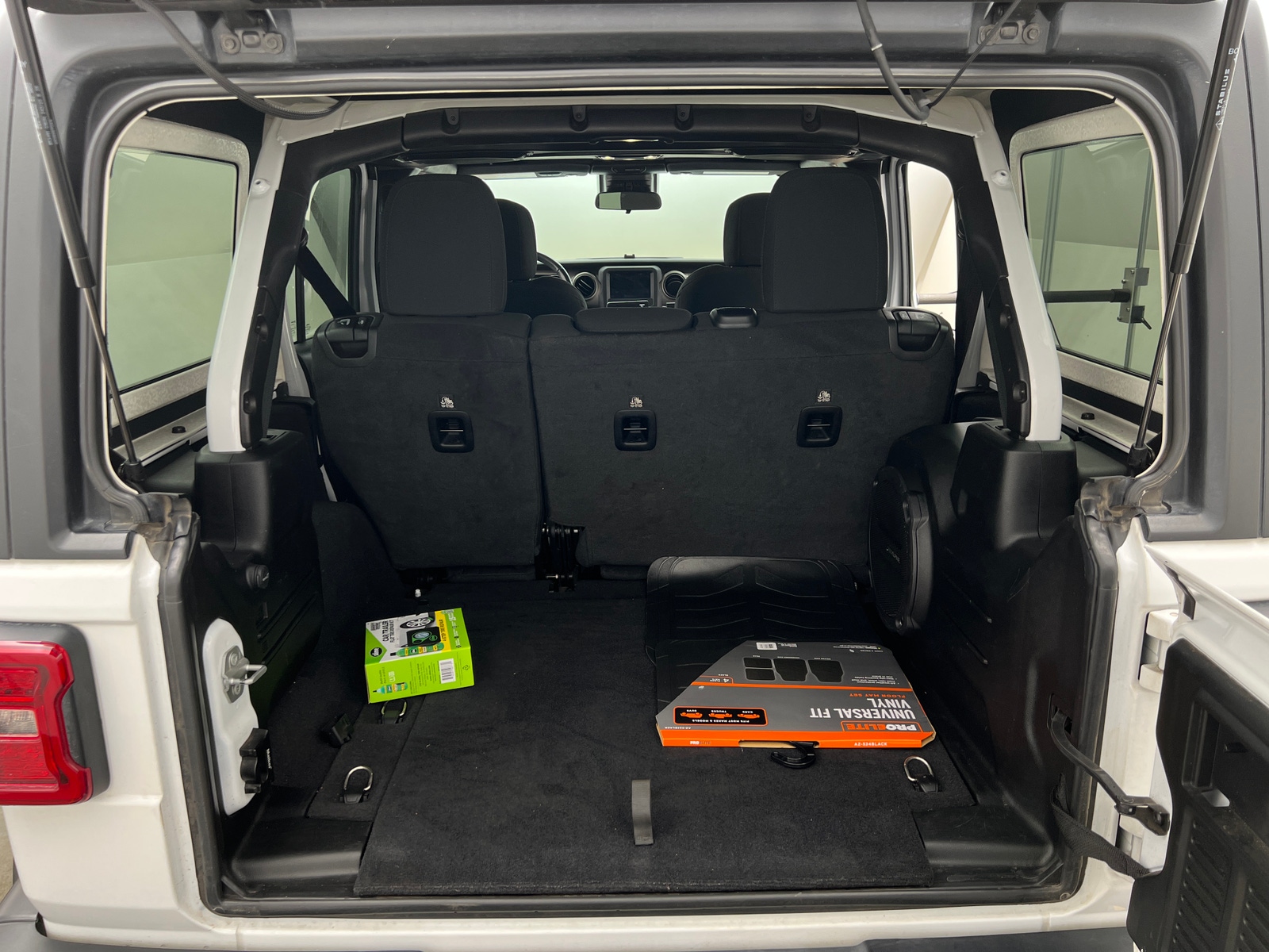 Thumbnail: 2021 Jeep Wrangler - 7