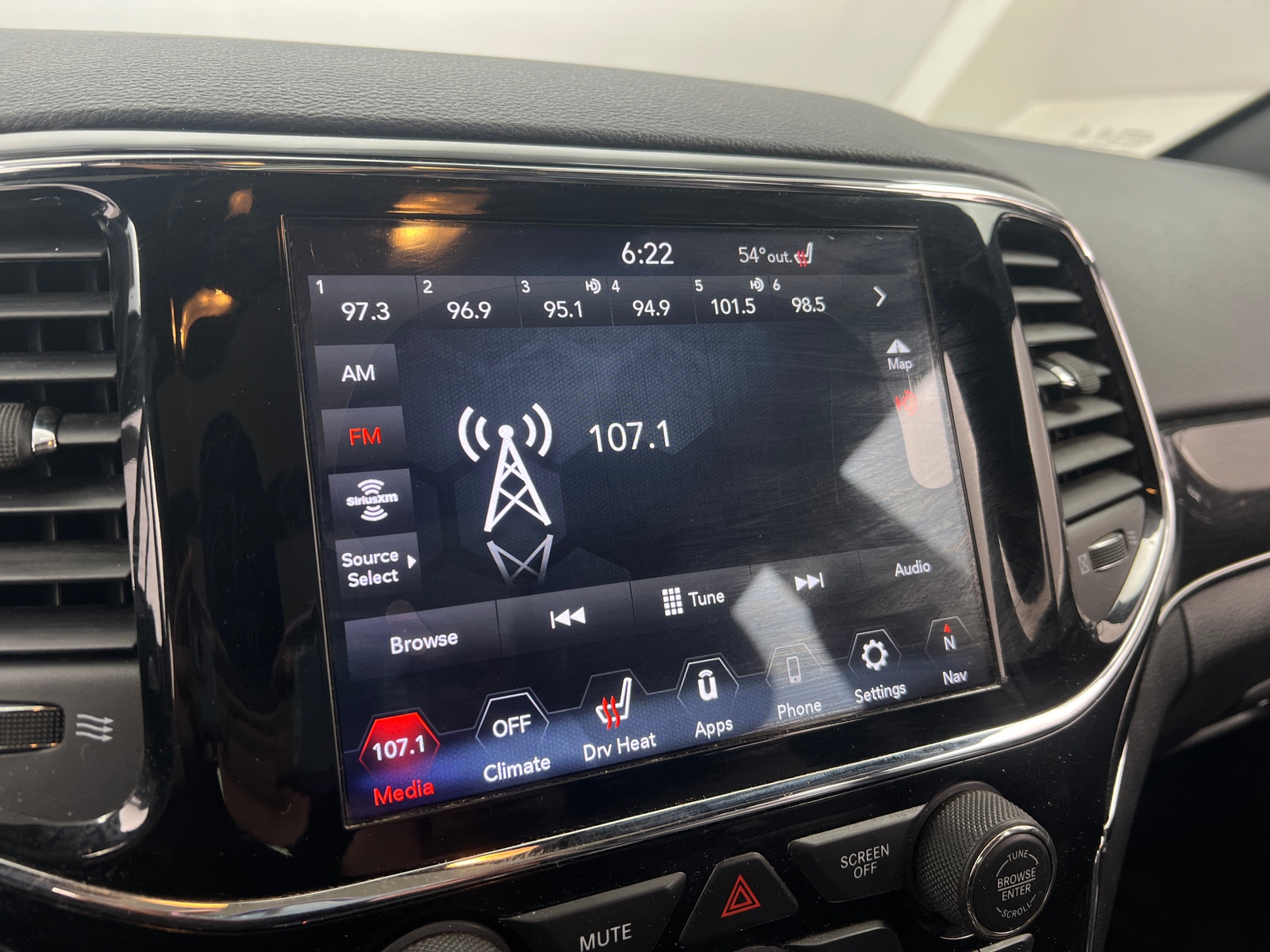 Thumbnail: 2020 Jeep Grand Cherokee - 3