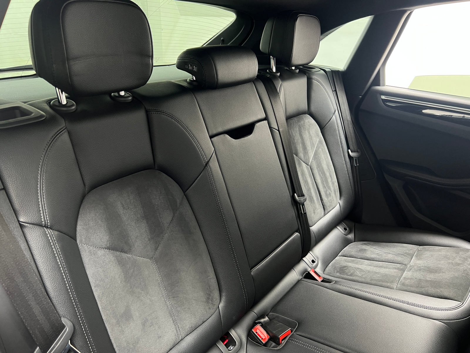 Thumbnail: 2018 Porsche Macan - 5