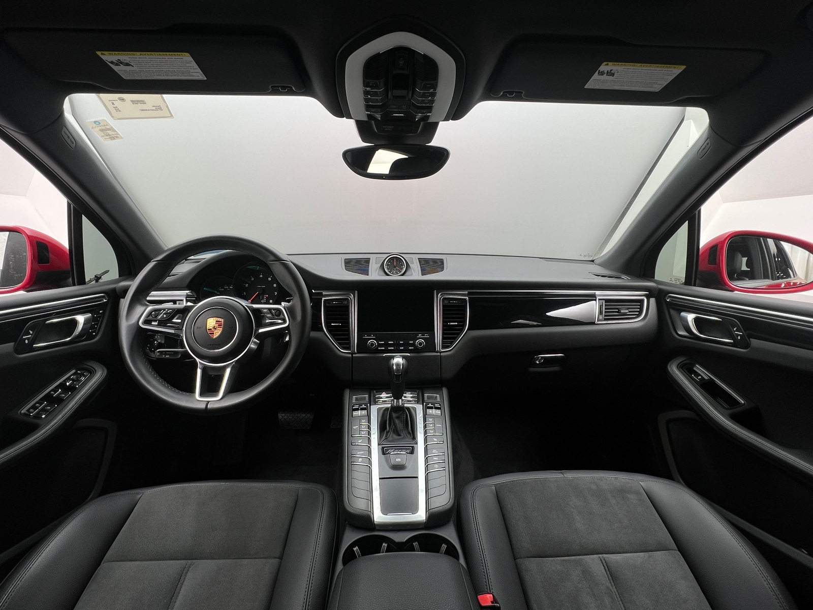 Thumbnail: 2018 Porsche Macan - 2