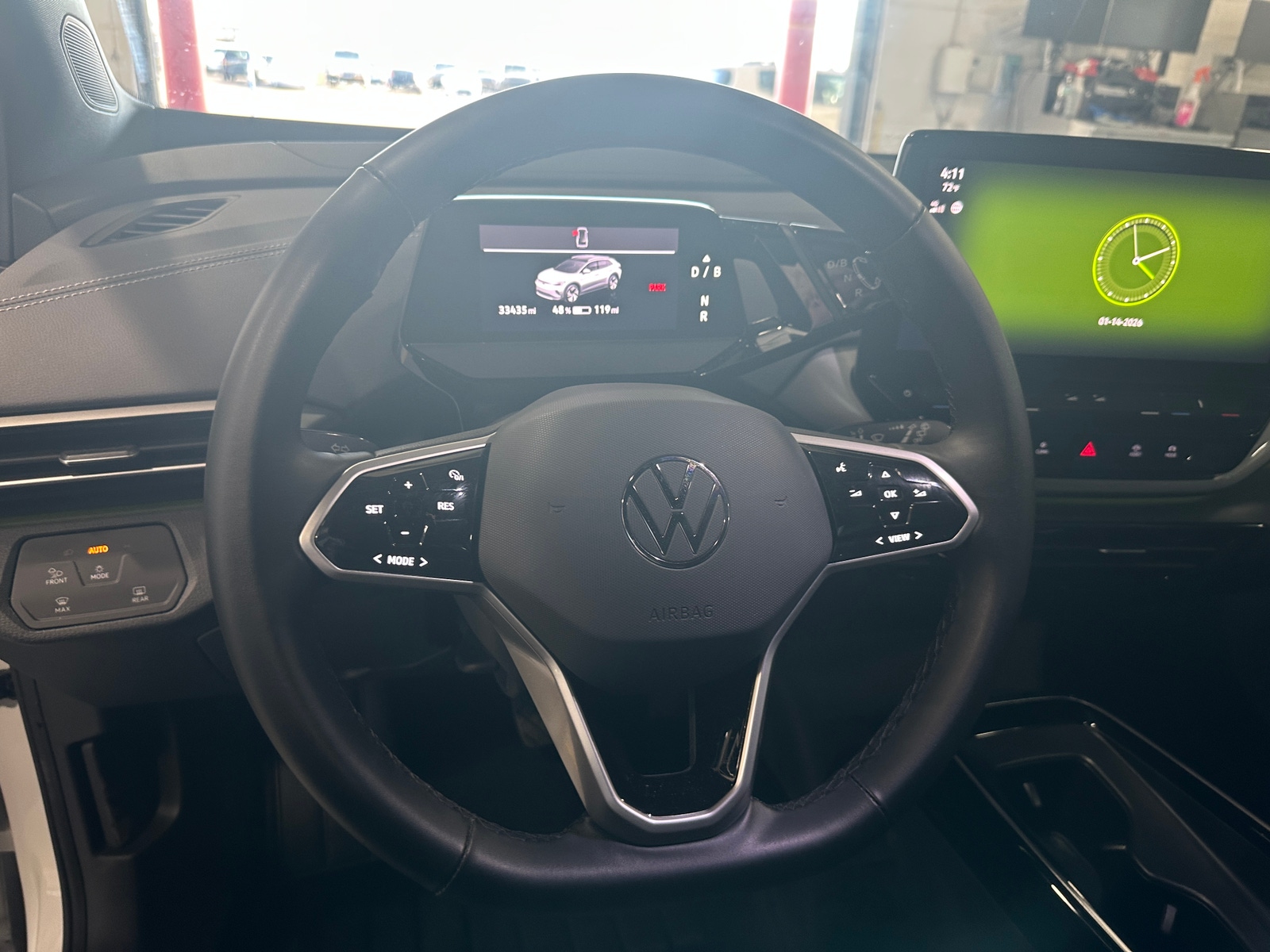 Thumbnail: 2023 Volkswagen ID.4 - 4