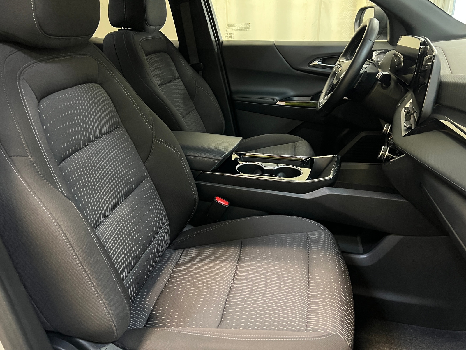 Thumbnail: 2025 Chevrolet Equinox - 2