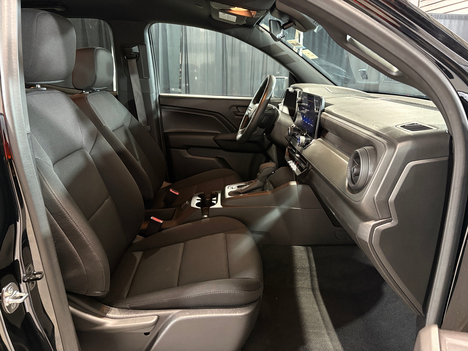 Thumbnail: 2024 Chevrolet Colorado - 2