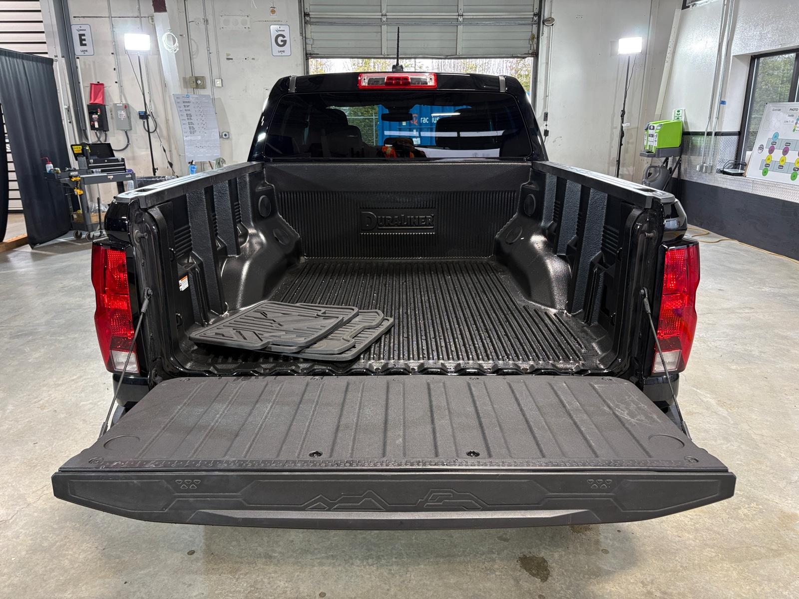 Thumbnail: 2024 Chevrolet Colorado - 7