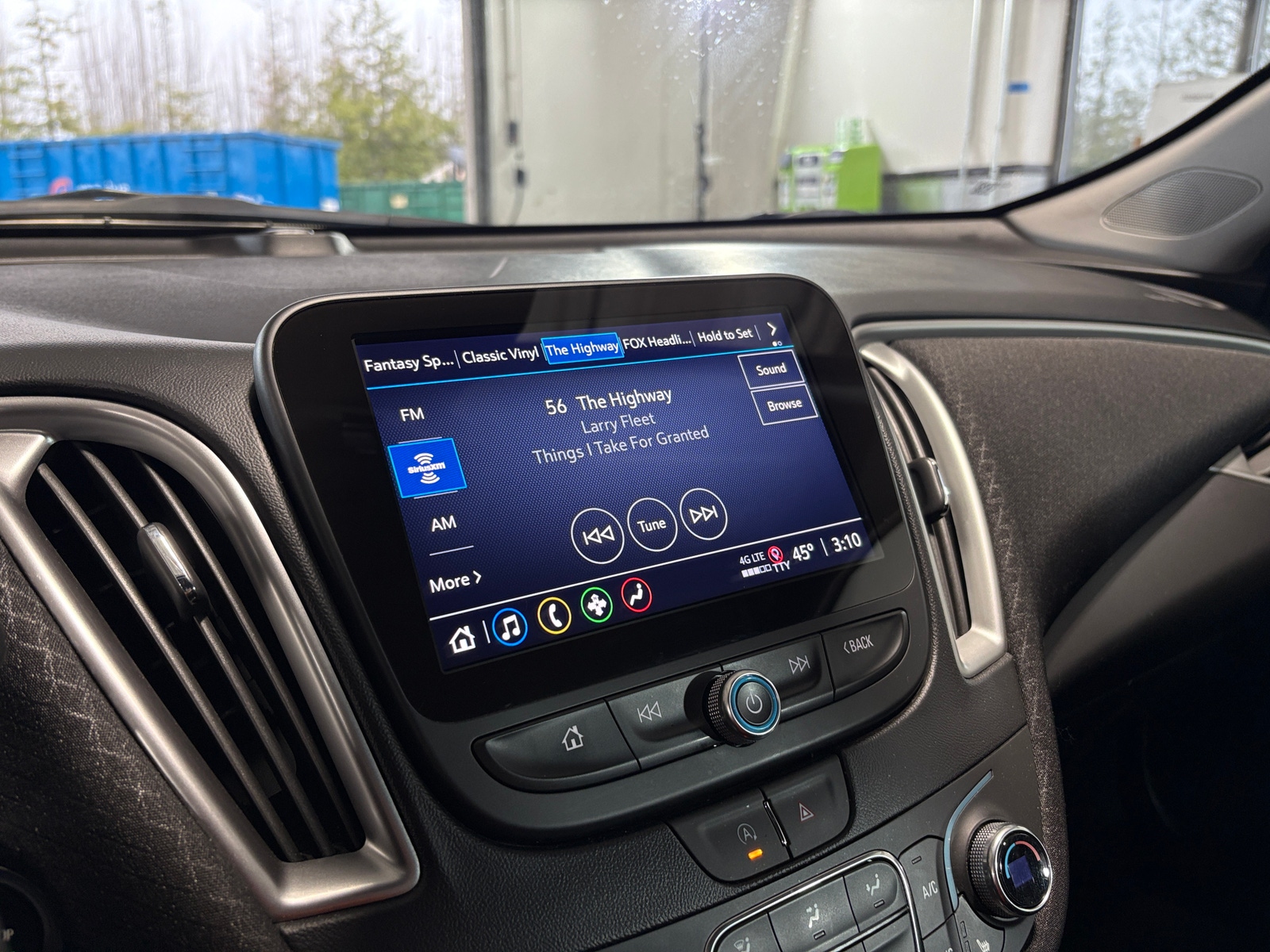 Thumbnail: 2024 Chevrolet Malibu - 4