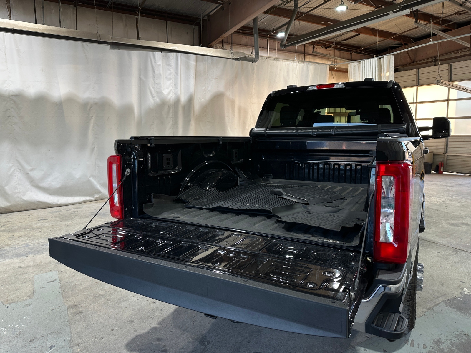 Thumbnail: 2025 Ford Econoline - 7