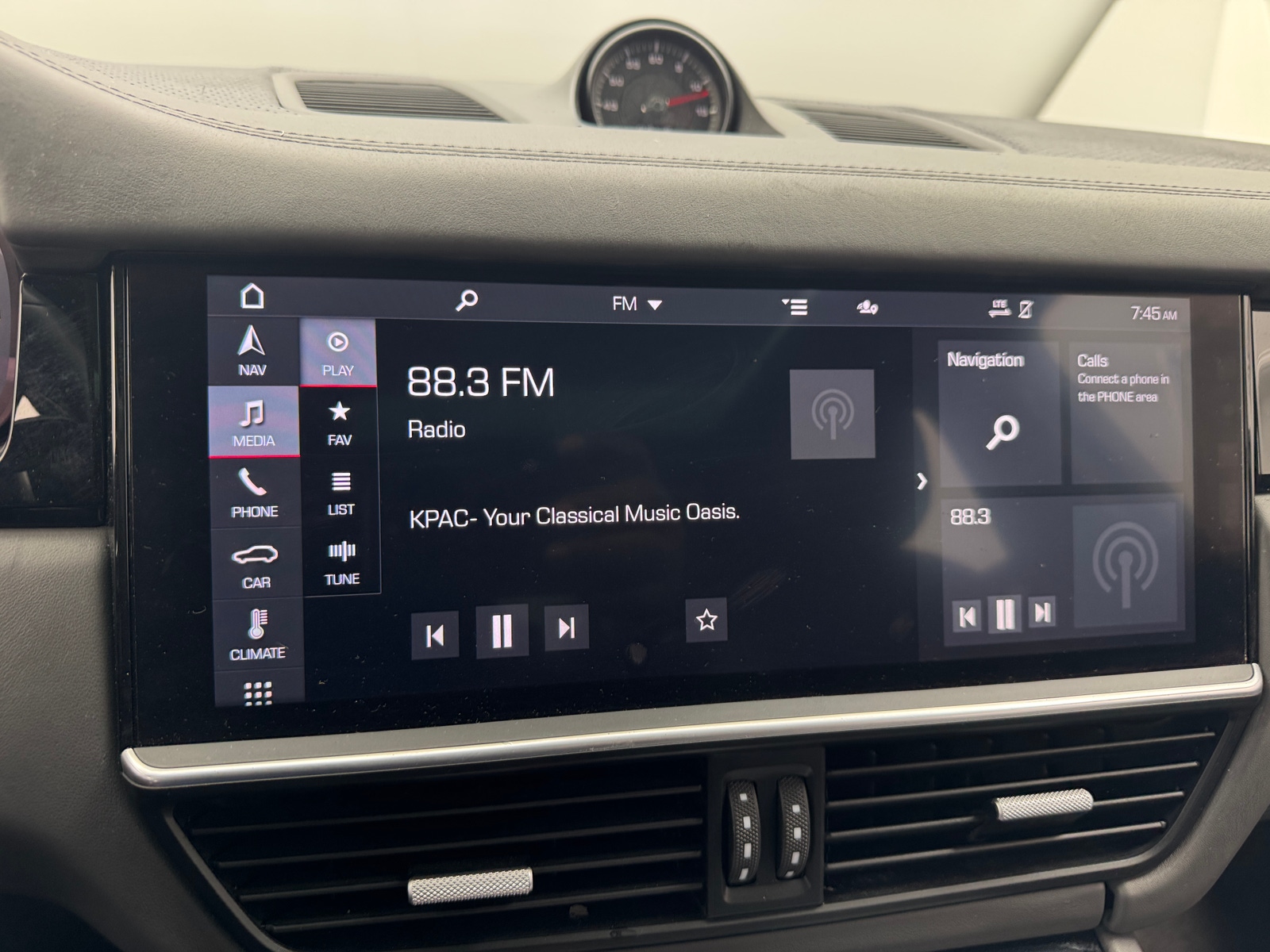 Thumbnail: 2020 Porsche  - 3