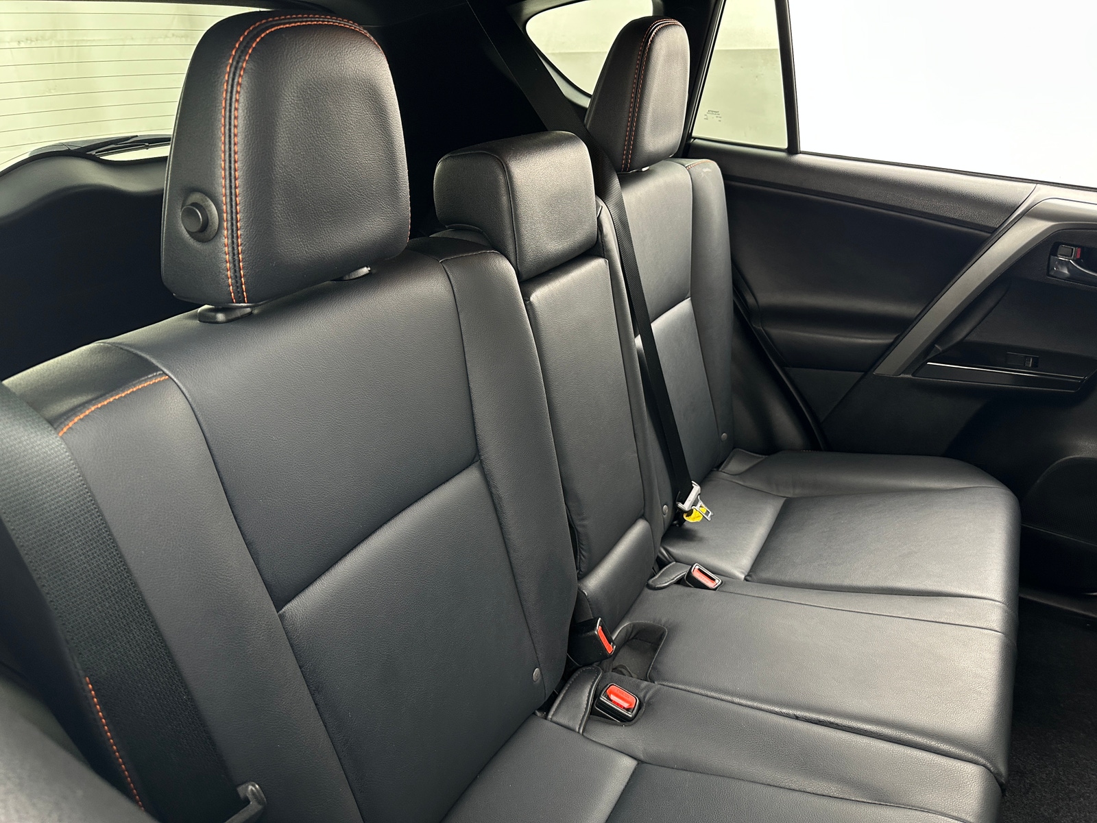 Thumbnail: 2017 Toyota RAV4 - 5