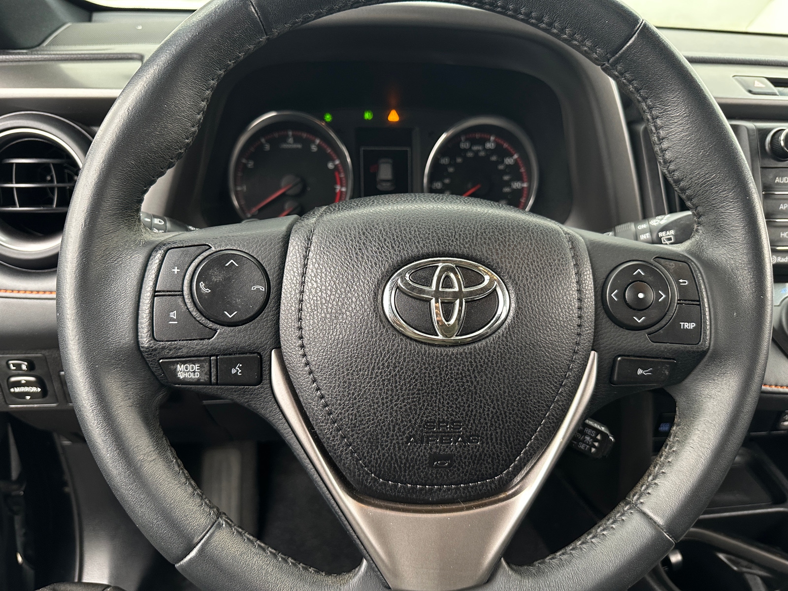 Thumbnail: 2017 Toyota RAV4 - 4