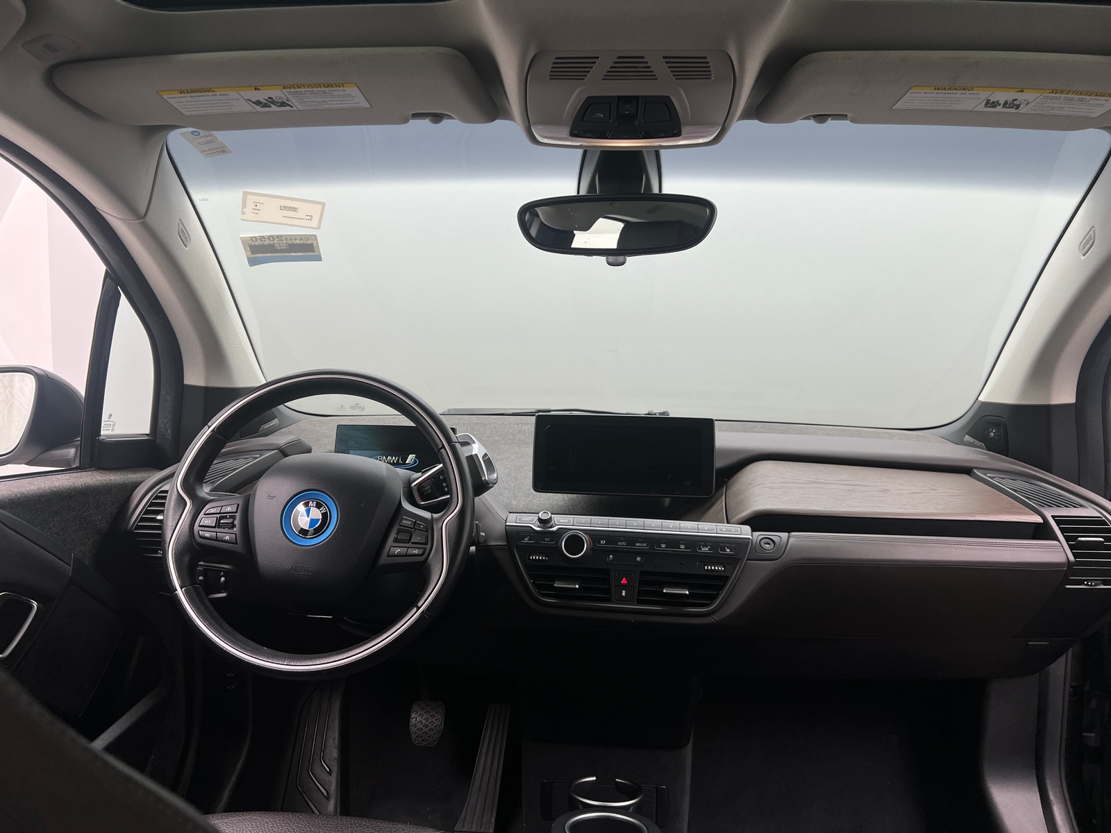 Thumbnail: 2017 BMW i3 - 2