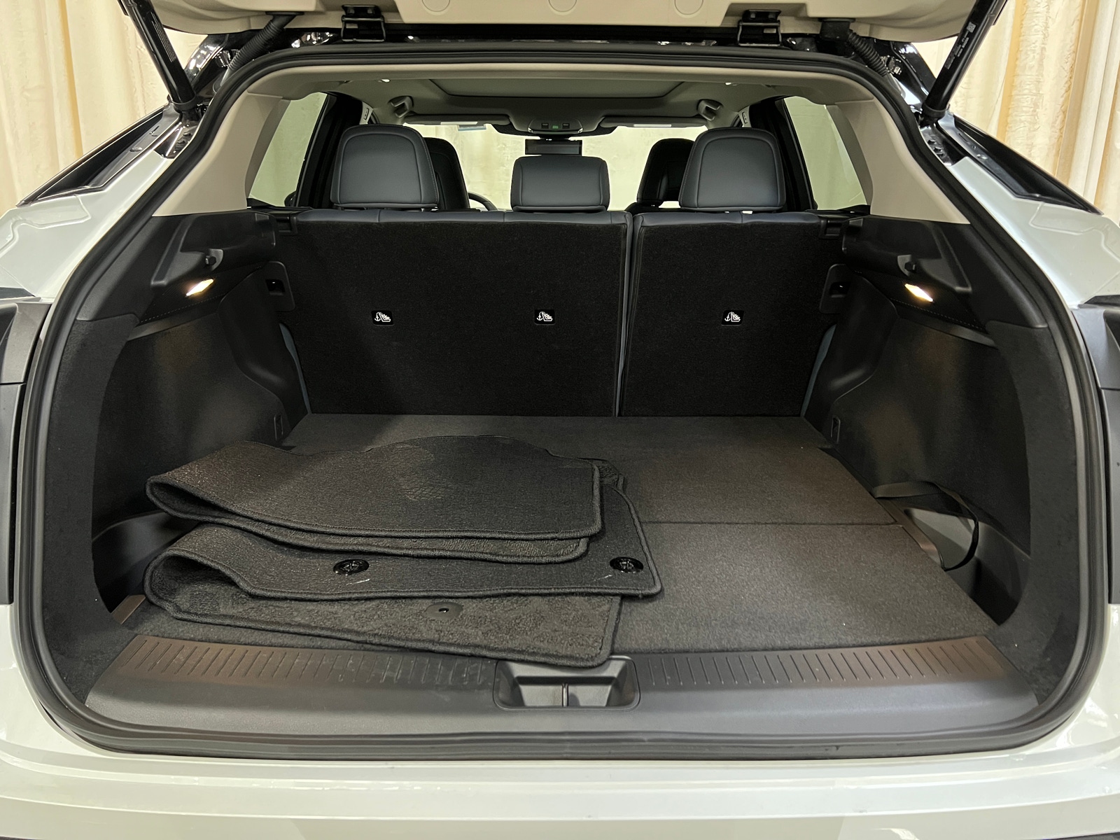 Thumbnail: 2025 Nissan Ariya - 6