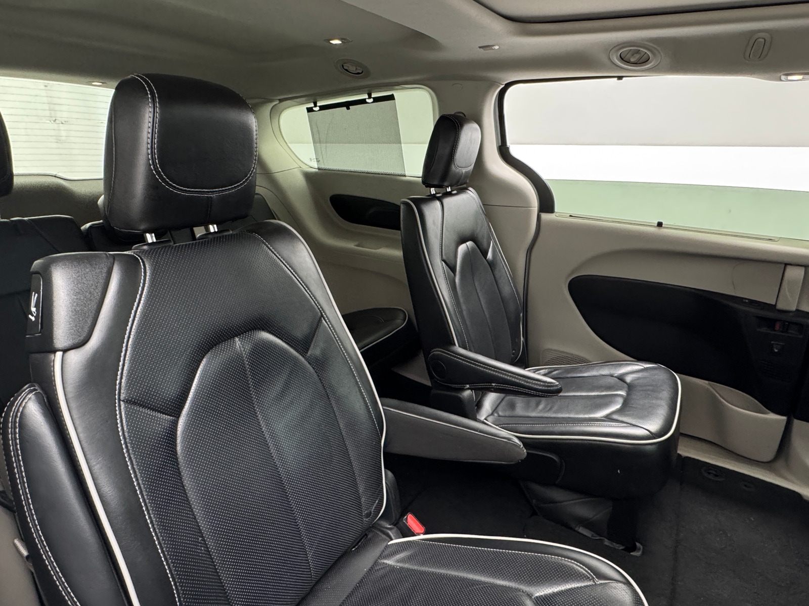 Thumbnail: 2024 Chrysler Pacifica - 5