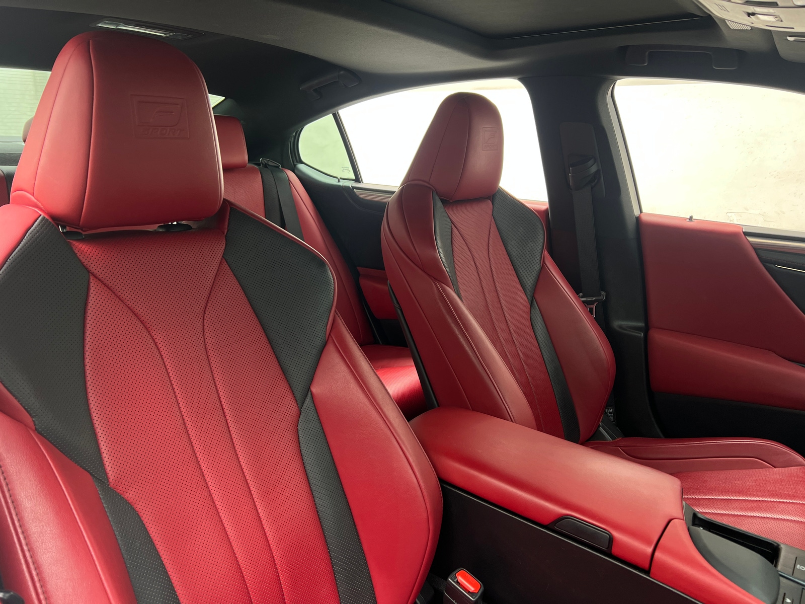 Thumbnail: 2021 Lexus ES - 2