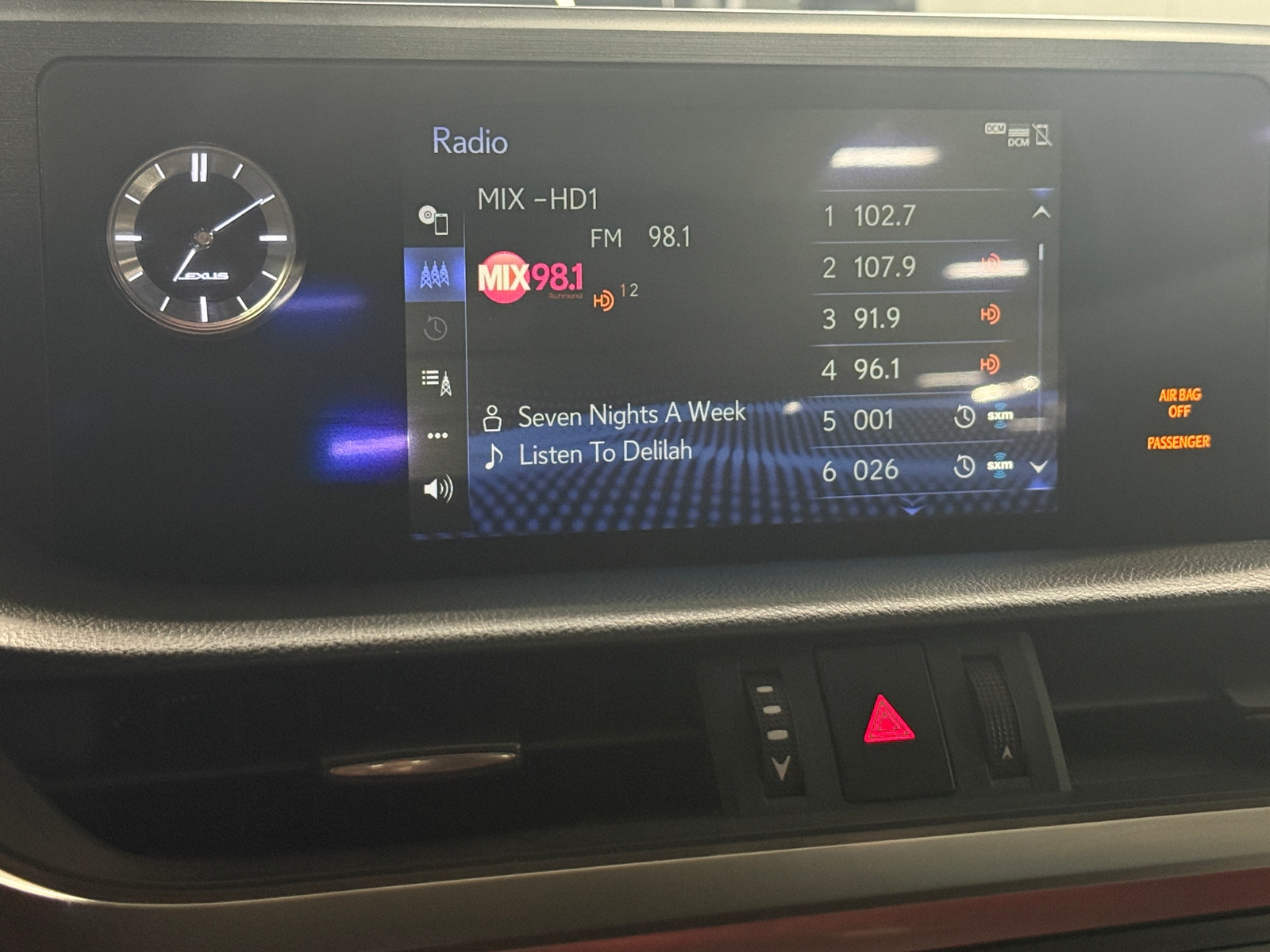 Thumbnail: 2021 Lexus ES - 4