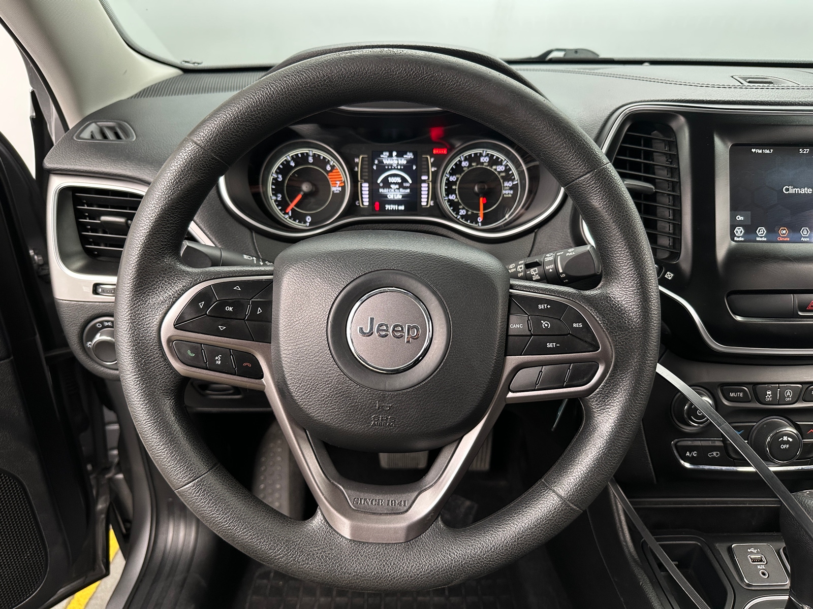 Thumbnail: 2021 Jeep Cherokee - 5