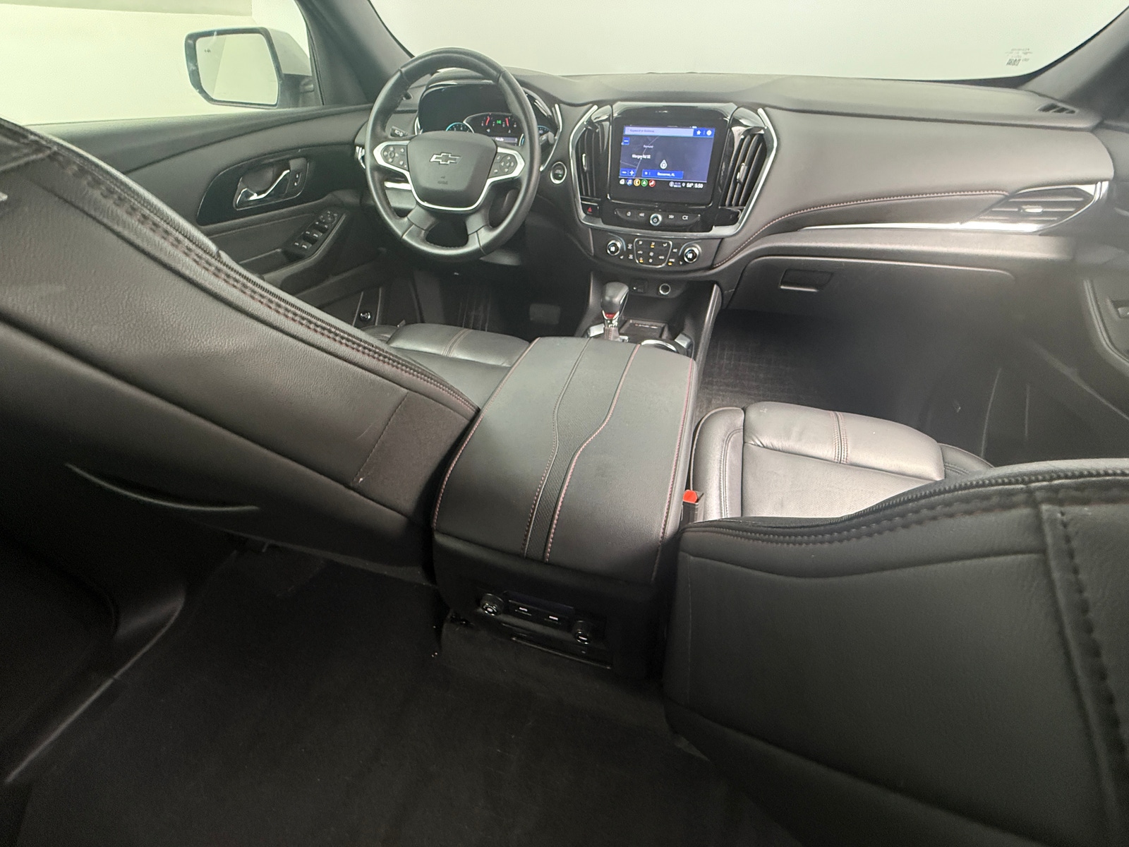 Thumbnail: 2023 Chevrolet Traverse - 2