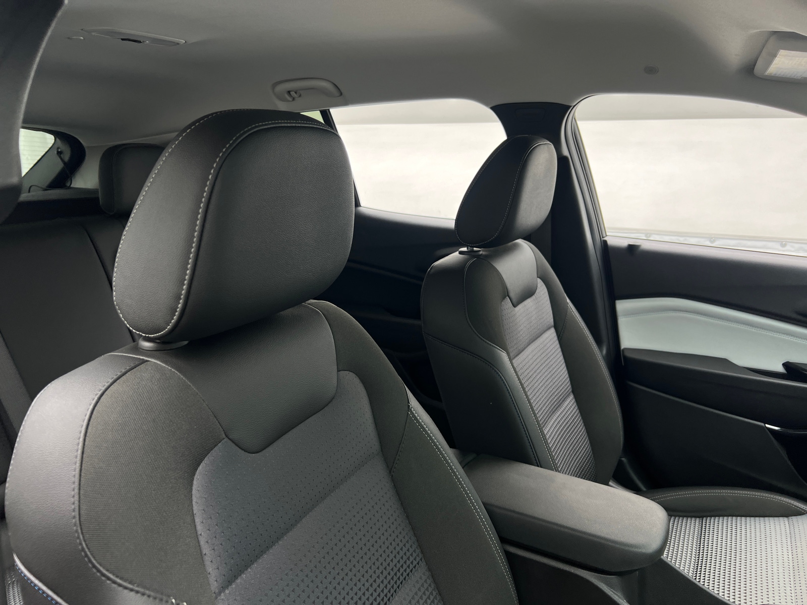 Thumbnail: 2025 Chevrolet Trax - 2