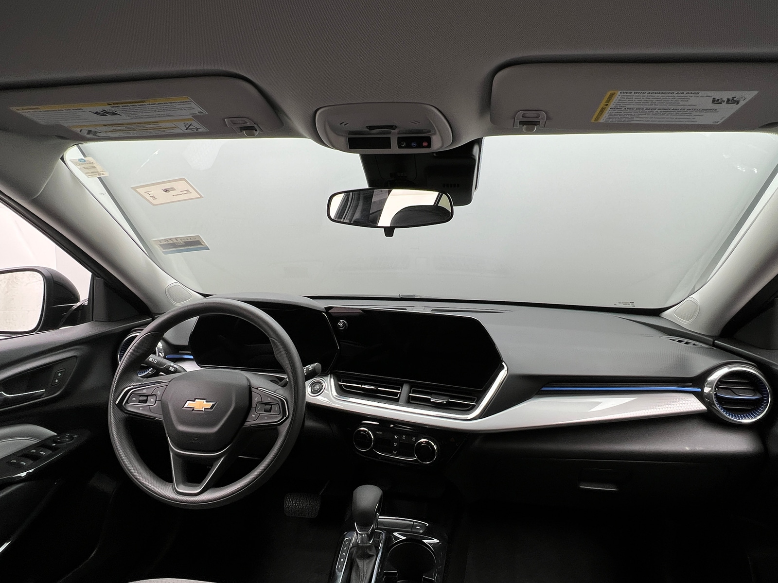 Thumbnail: 2025 Chevrolet Trax - 3