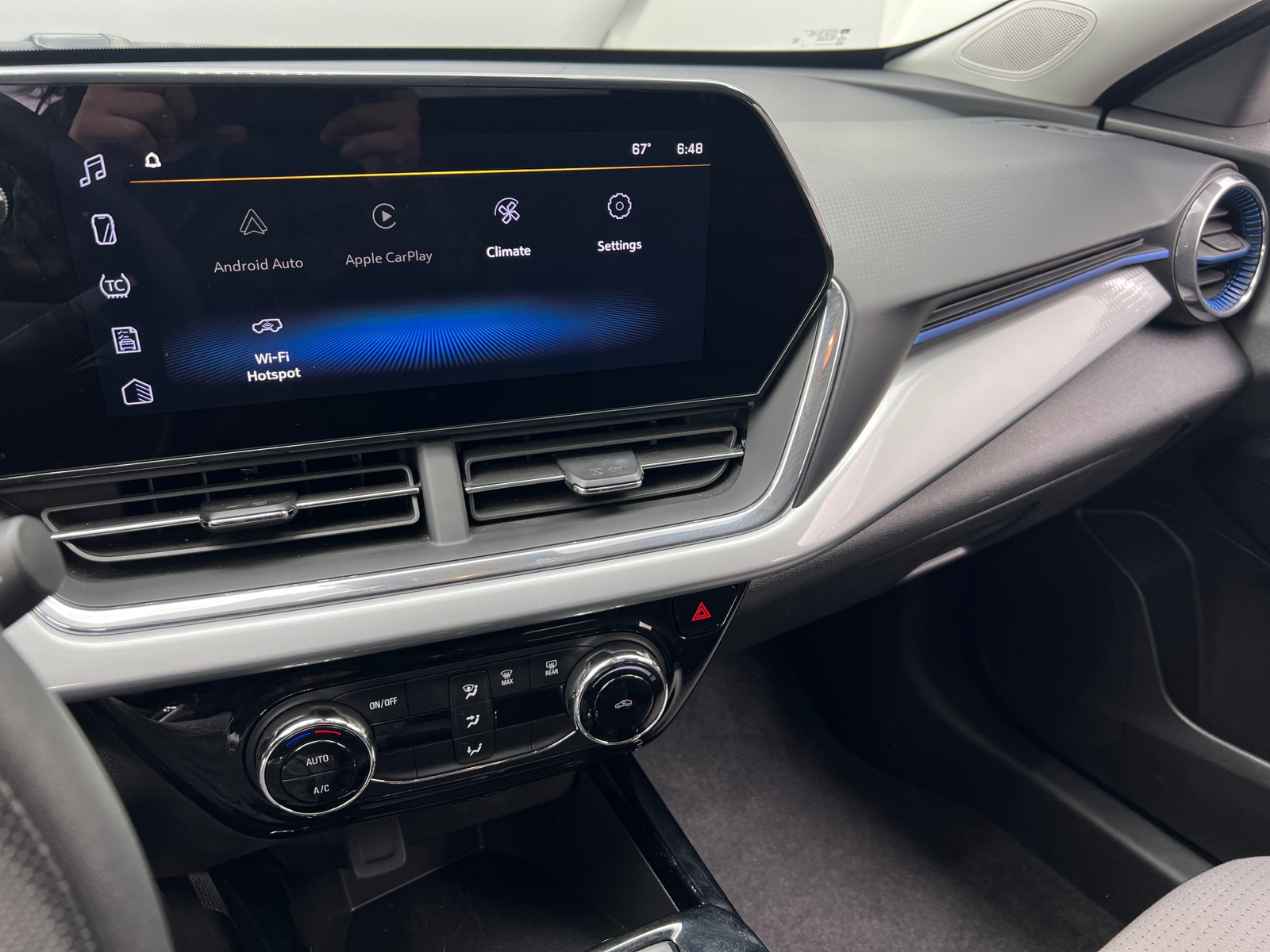 Thumbnail: 2025 Chevrolet Trax - 4