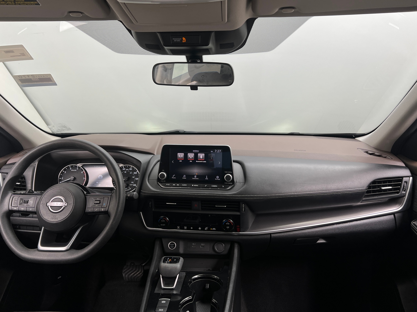 Thumbnail: 2023 Nissan Rogue - 3