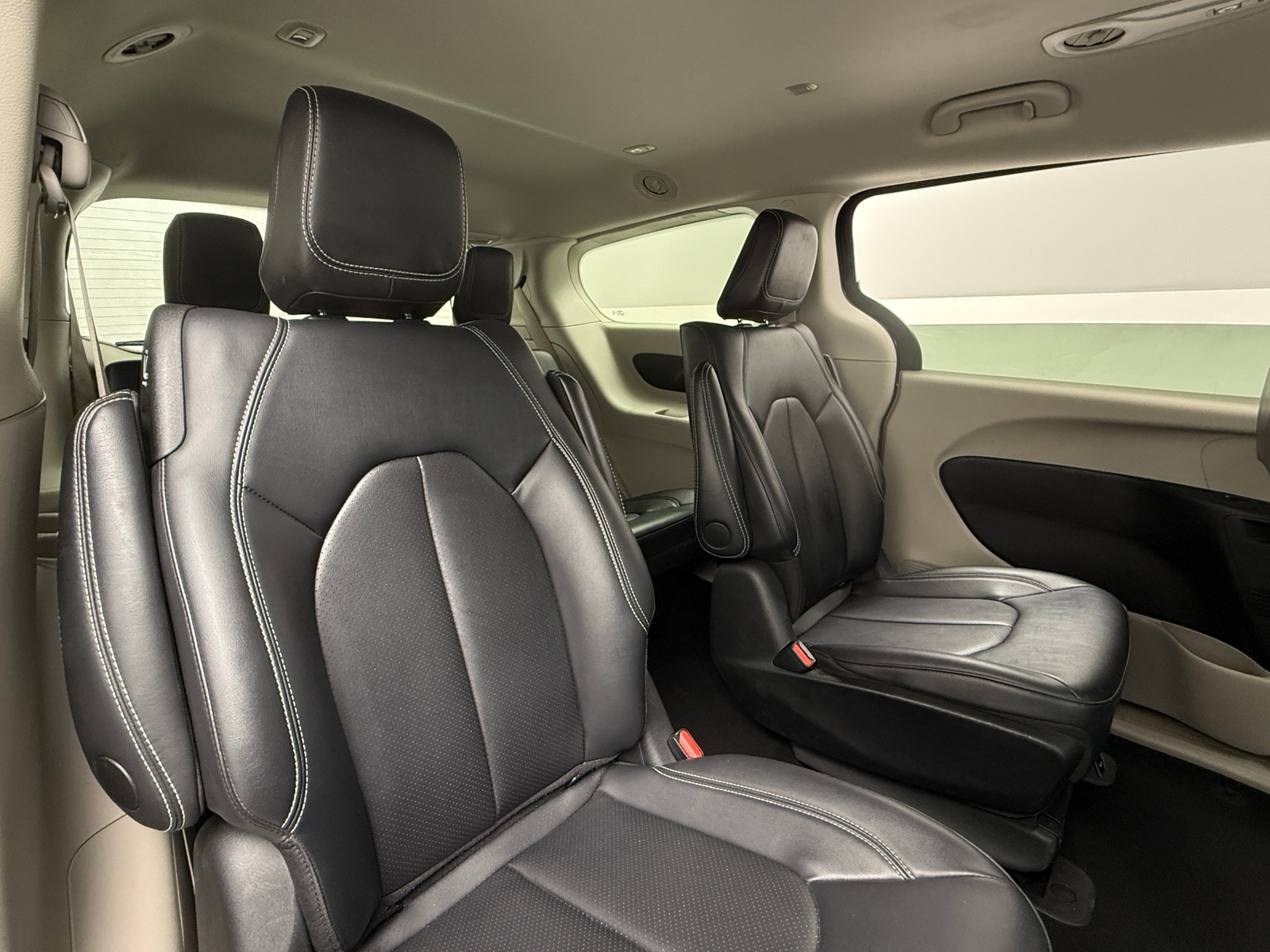 Thumbnail: 2024 Chrysler Pacifica - 5