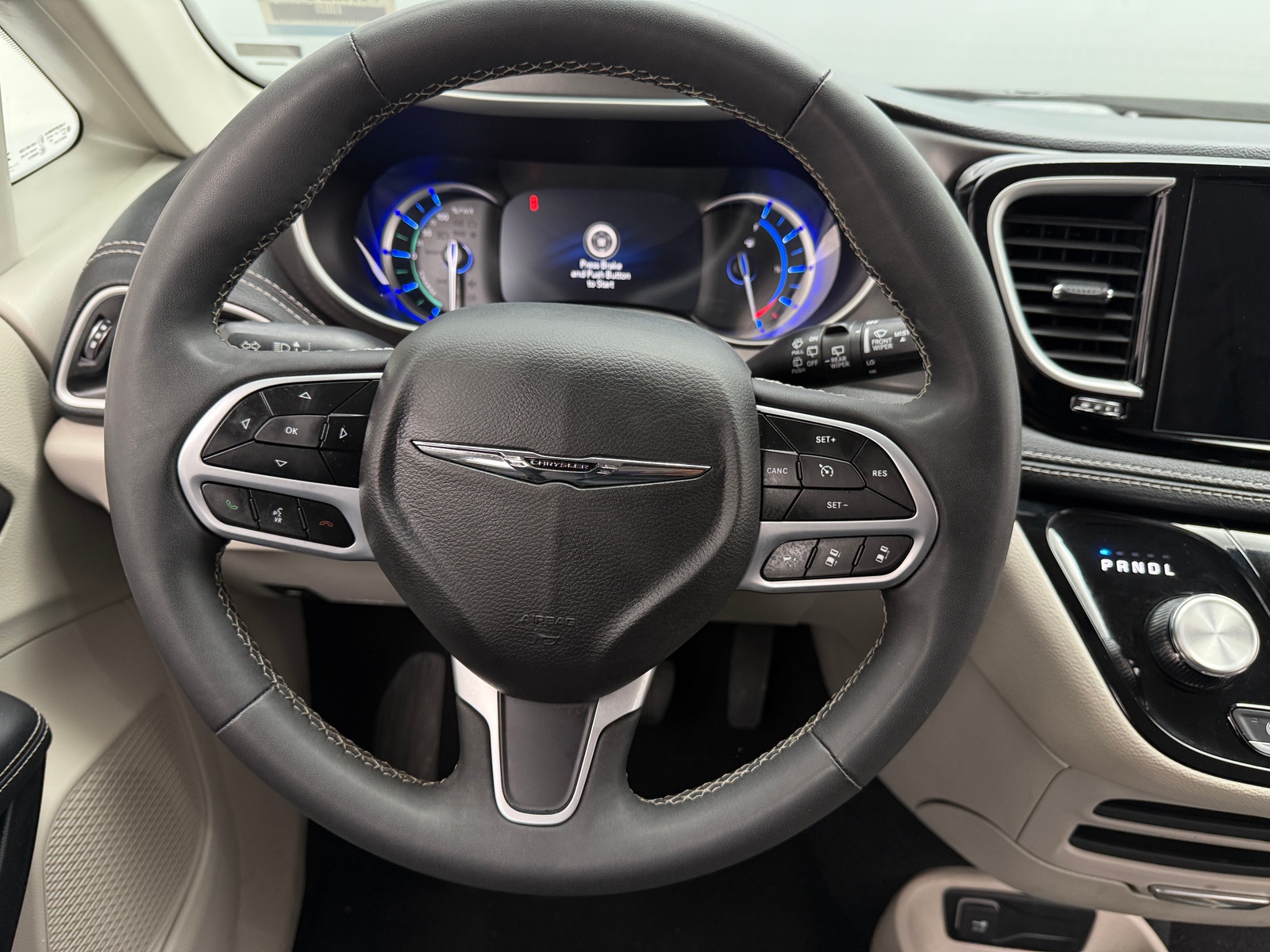 Thumbnail: 2024 Chrysler Pacifica - 4