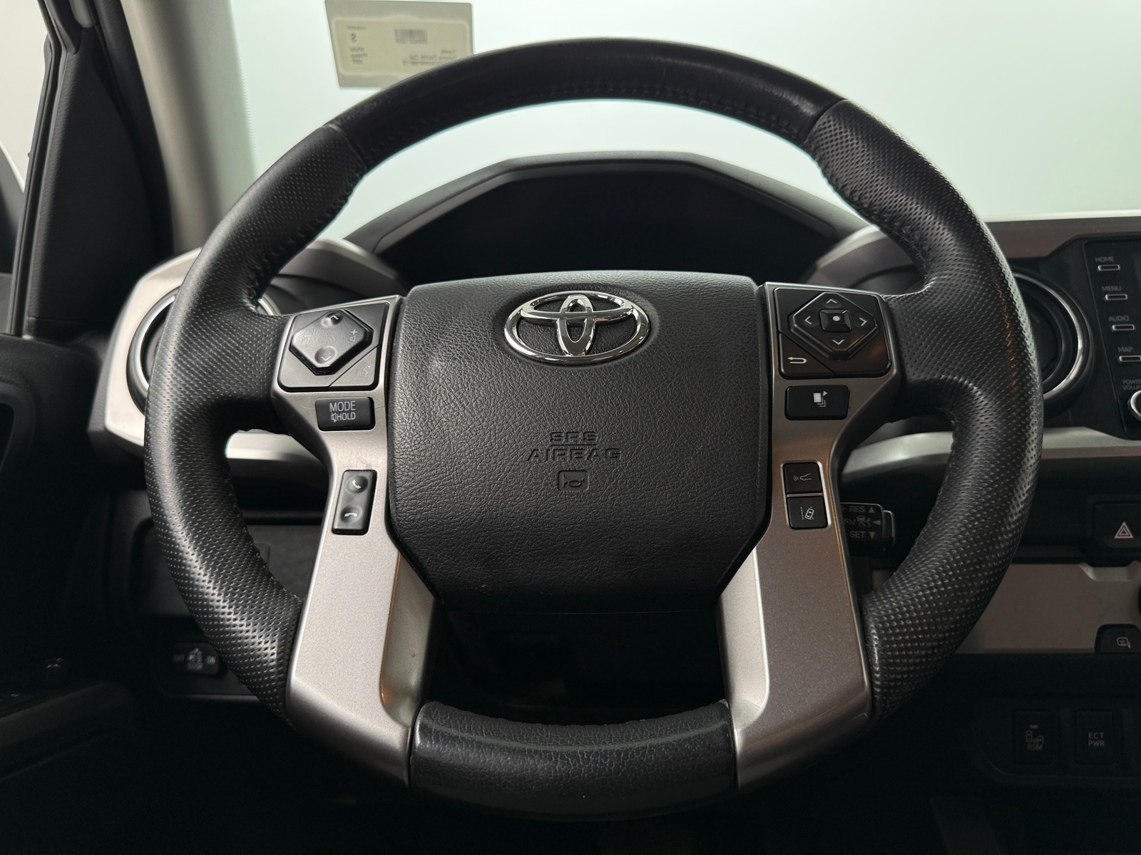 Thumbnail: 2022 Toyota Tacoma - 5