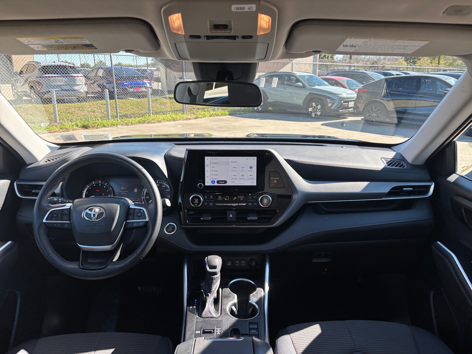 Thumbnail: 2025 Toyota Highlander - 3