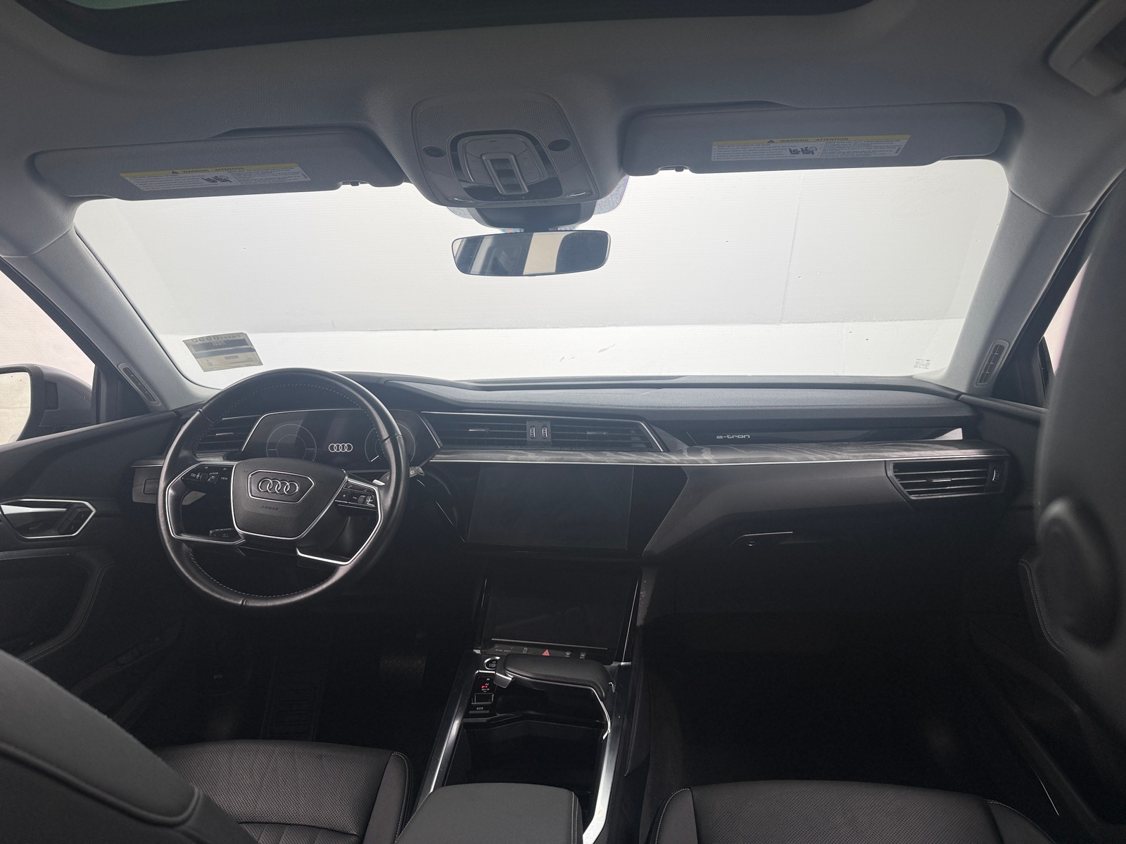 Thumbnail: 2021 Audi e-tron - 2