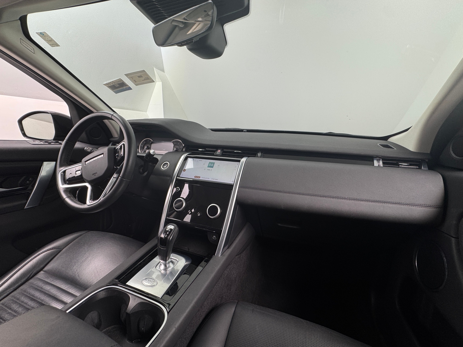 Thumbnail: 2023 Land Rover Discovery Sport - 2